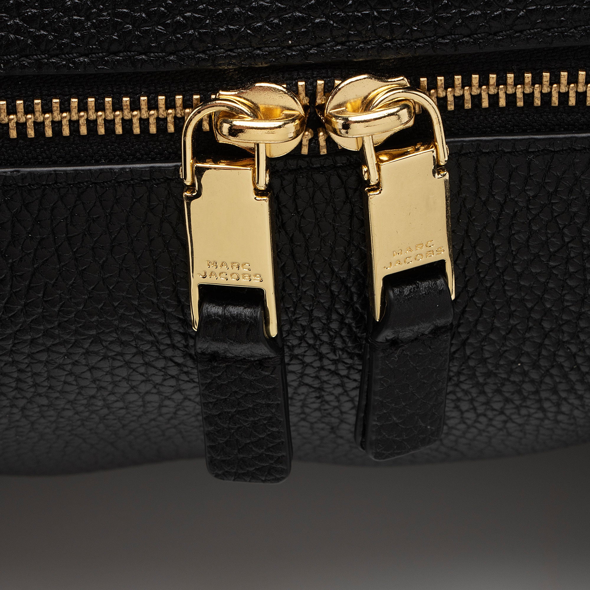 Marc Jacobs Leather Large The Duffle Bag (SHF-bAJmLL)