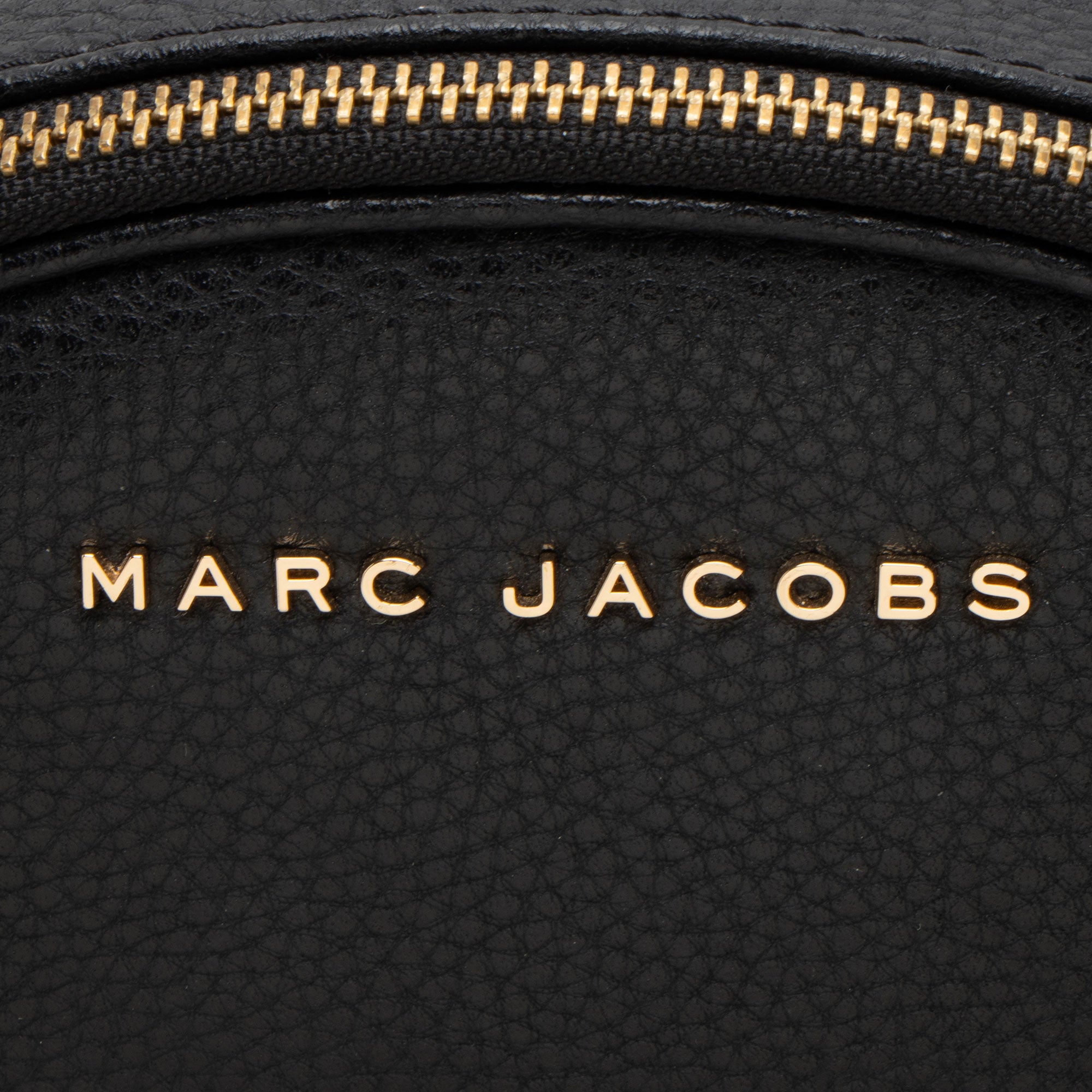 Marc Jacobs Leather Rewind Round Crossbody (SHF-CFaSaO)