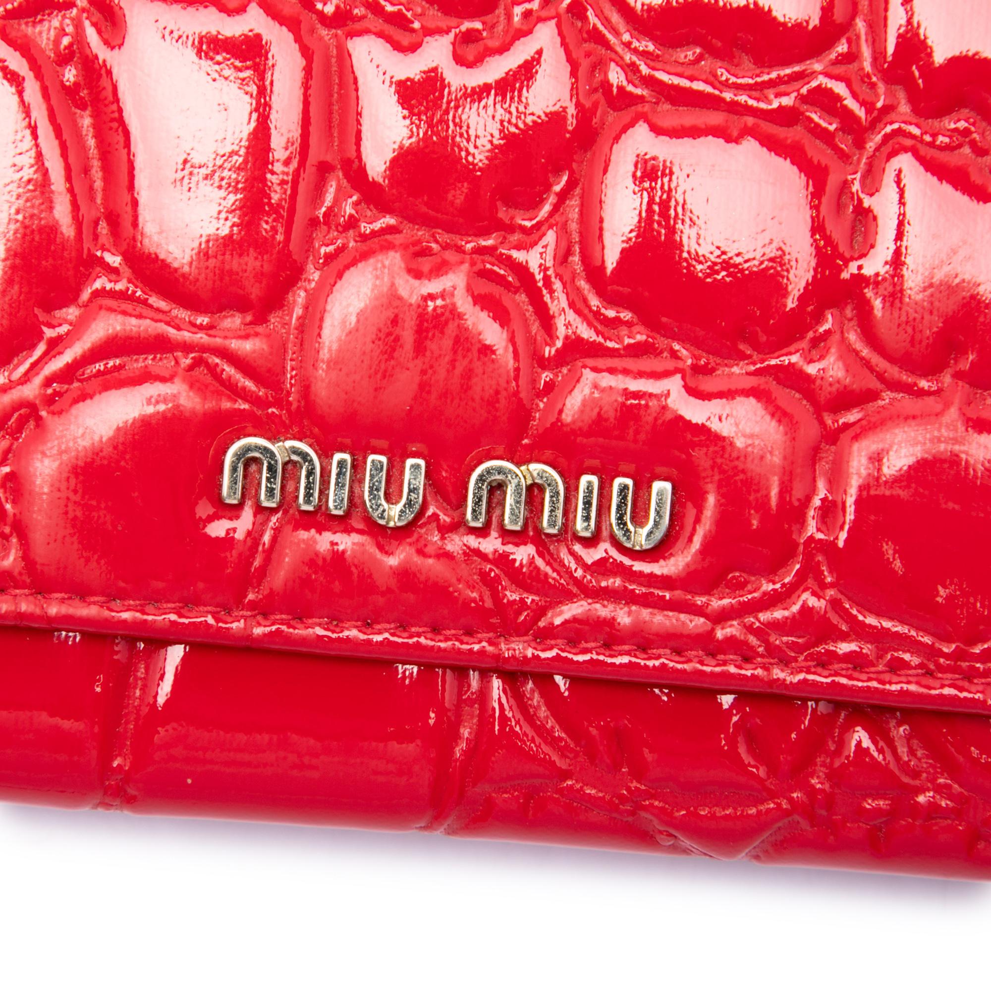 Miu Miu Croc Embossed Patent Wallet On Chain