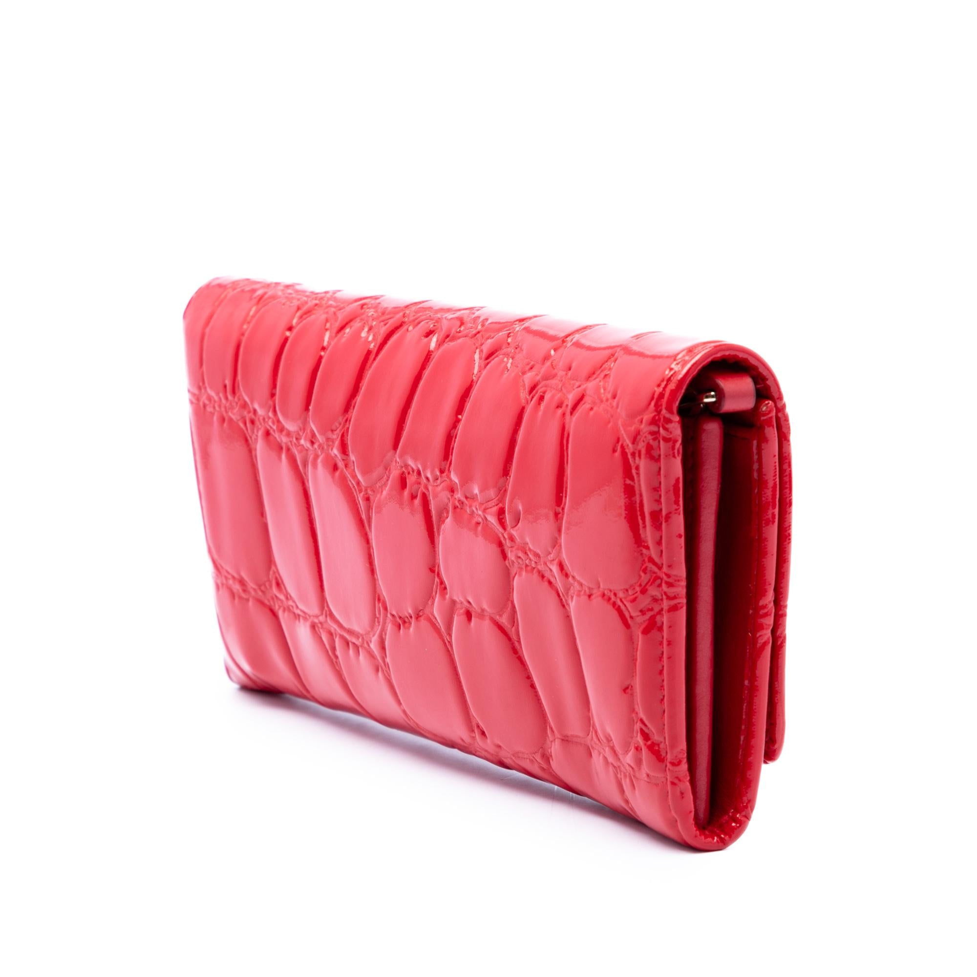 Miu Miu Croc Embossed Patent Wallet On Chain