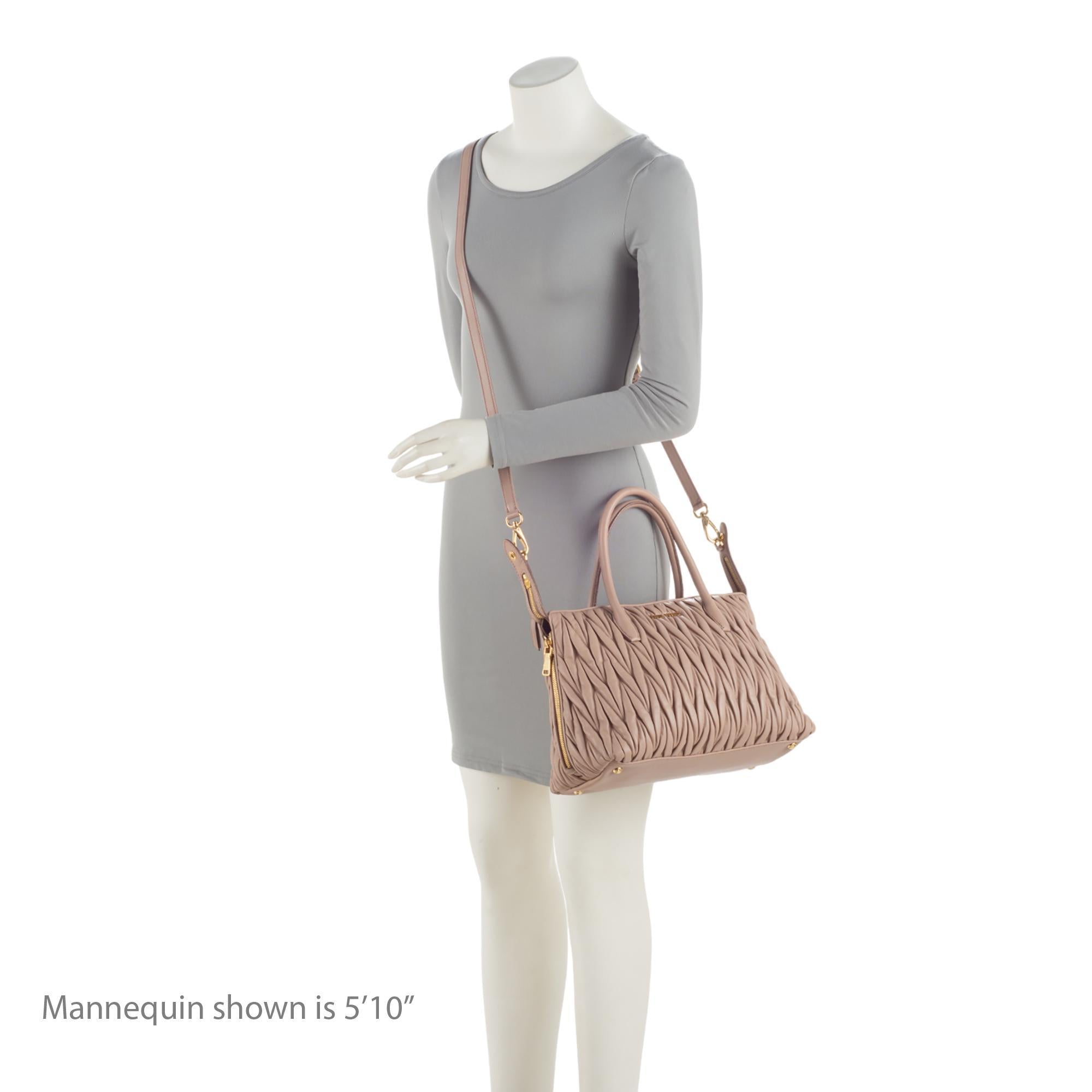 Miu Miu Matelasse Nappa Leather Convertible Medium Tote (SHF-KNlDVn)