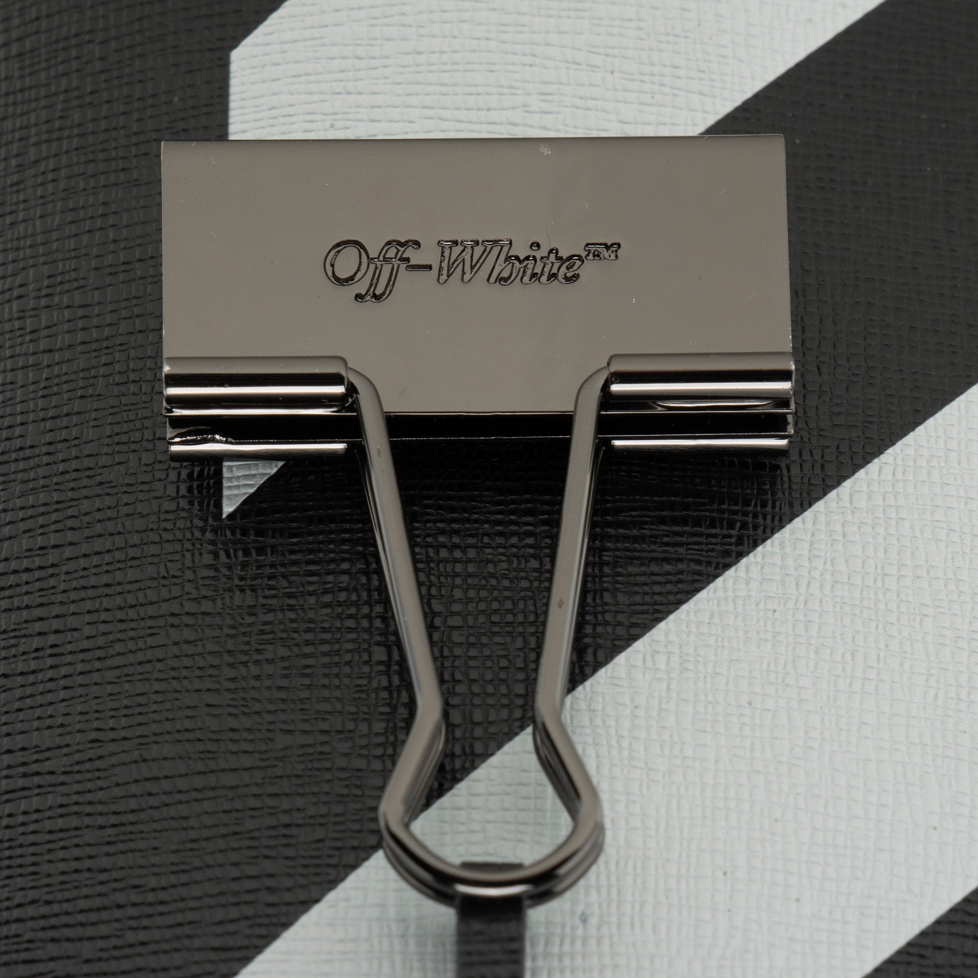 Off-White Leather Diag Binder Crossbody (SHF-udqF0I)