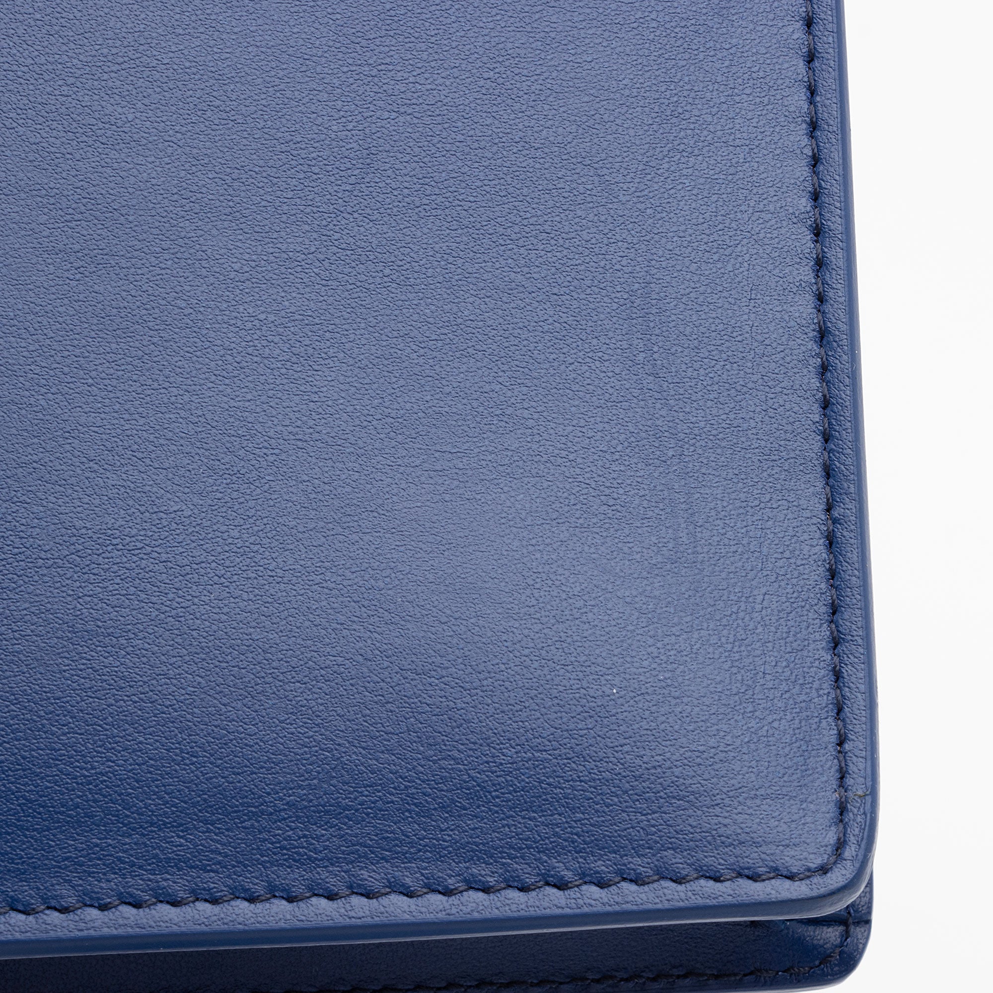 Off-White Leather Jitney 0.5 Flap Bag (SHF-bFcvkG)