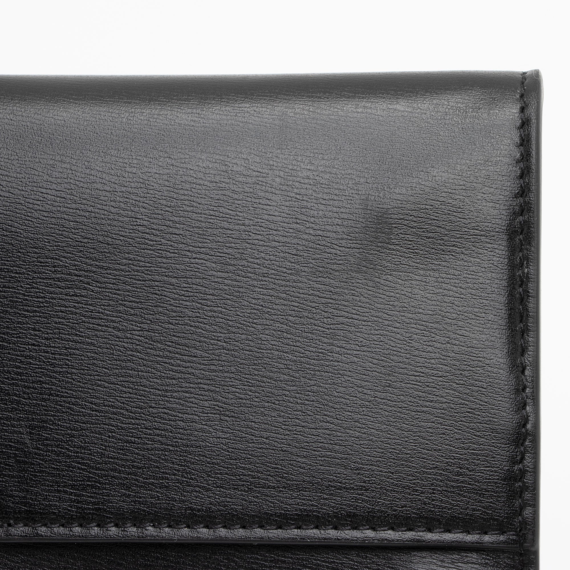 Off-White Leather Logo Jitney Wallet on Chain Bag (SHF-jyRj4w)