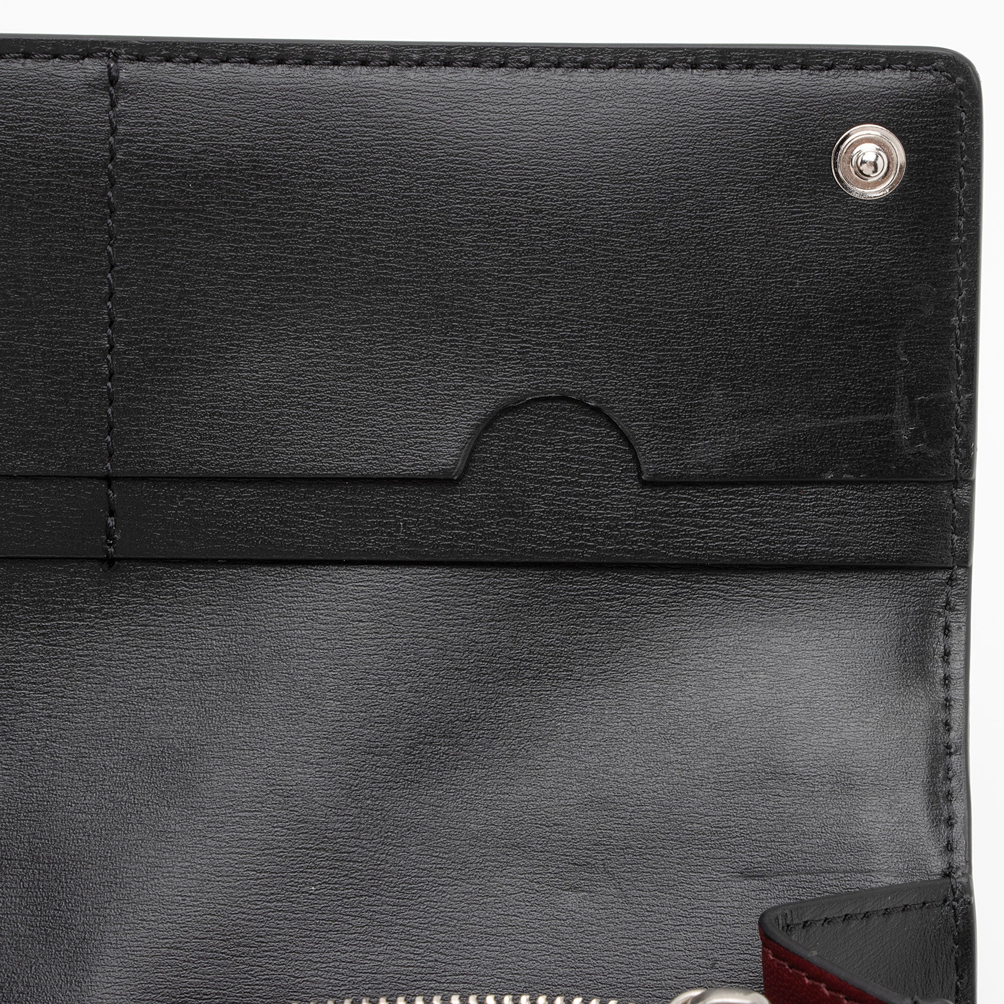 Off-White Leather Logo Jitney Wallet on Chain Bag (SHF-jyRj4w)