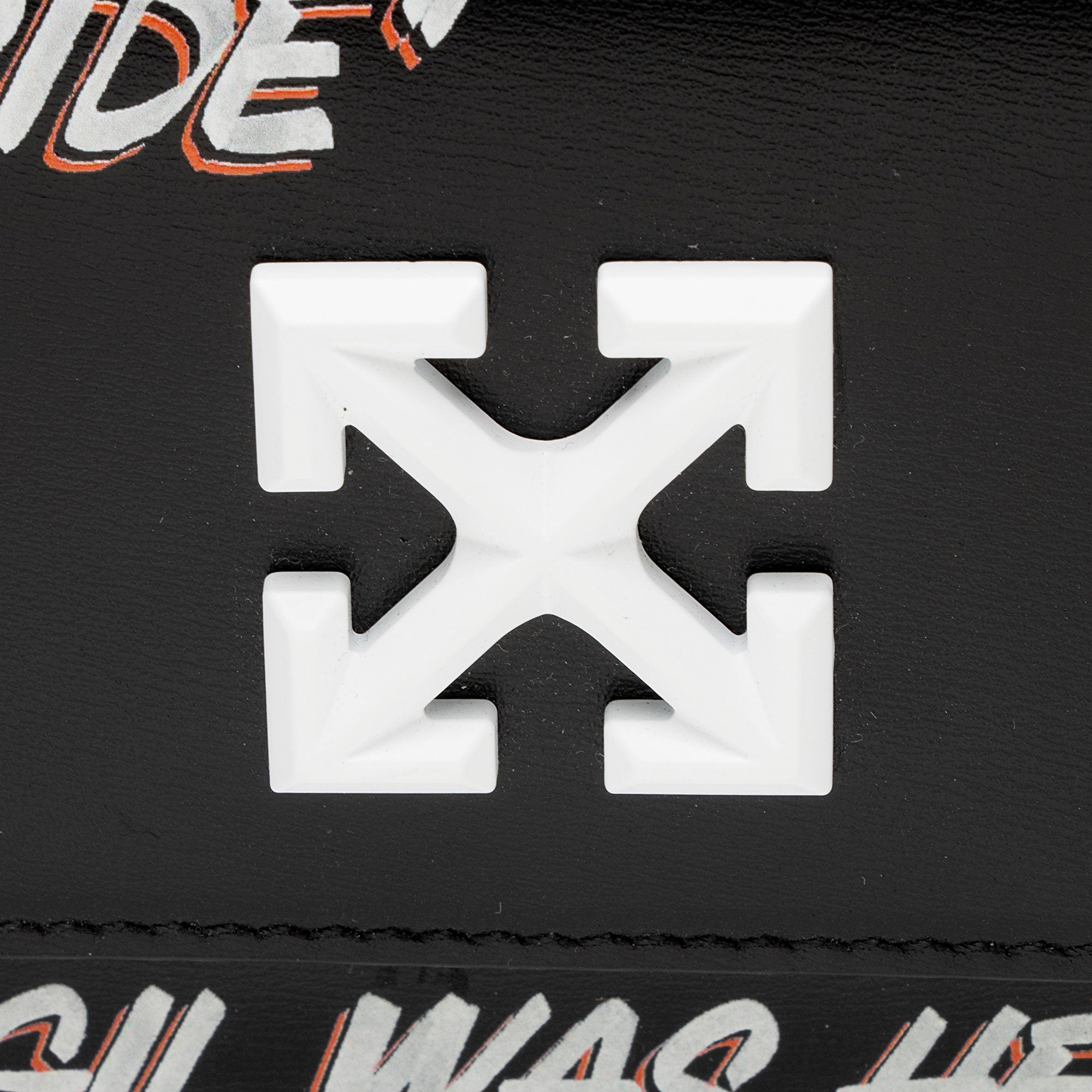 Off-White Leather Logo Jitney Wallet on Chain Bag (SHF-2hNOMK)
