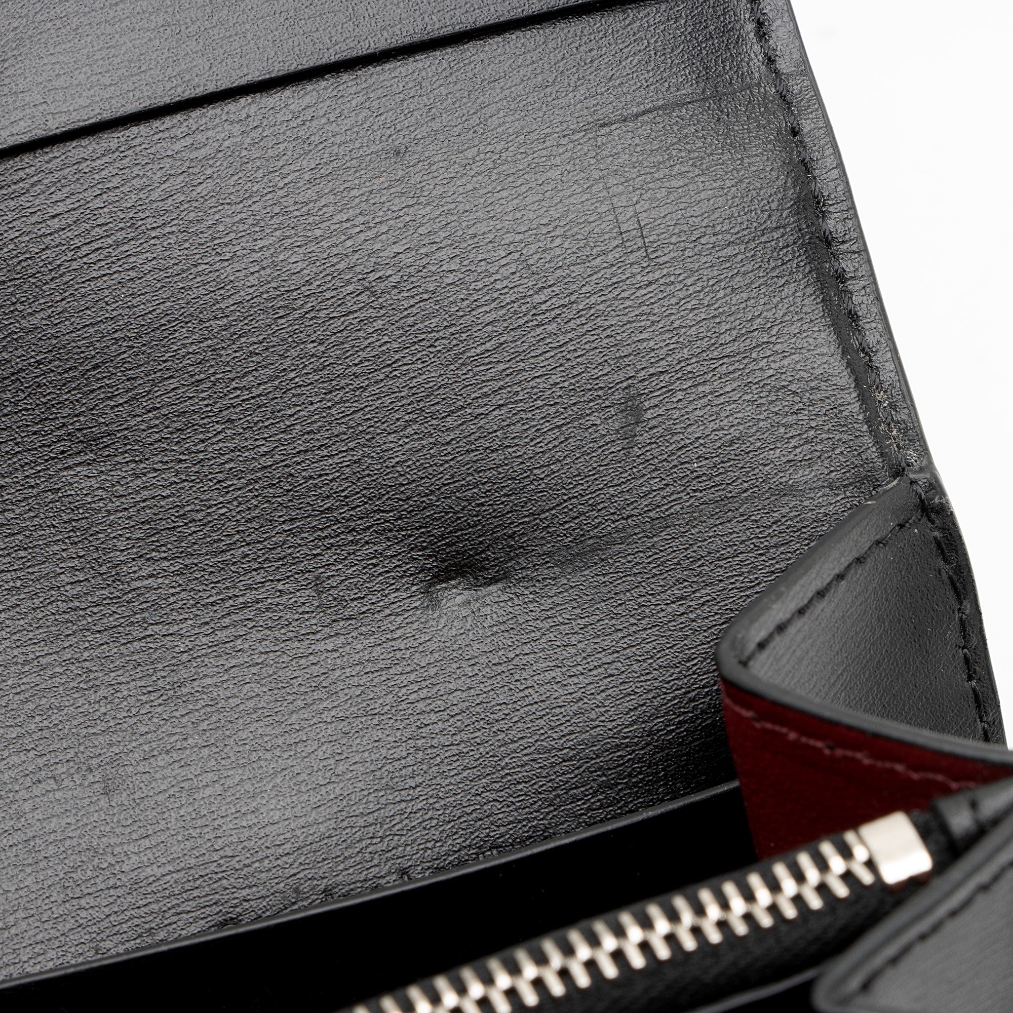 Off-White Leather Logo Jitney Wallet on Chain Bag (SHF-2hNOMK)