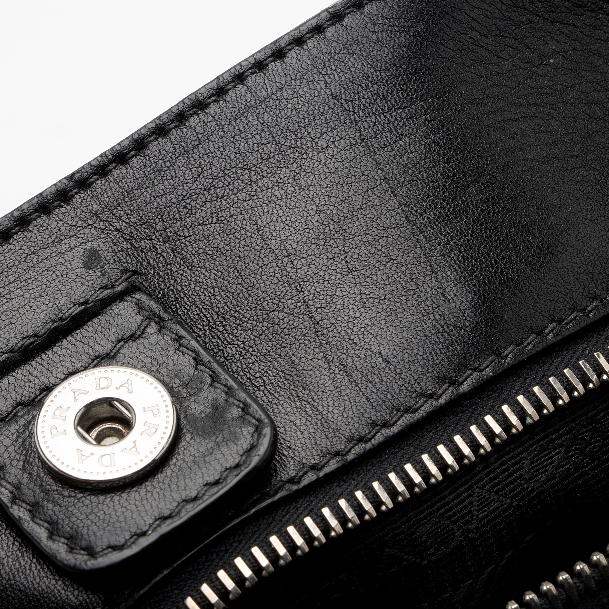 Prada Aged Calfskin Flap Messenger Bag (SHF-D2J23z)