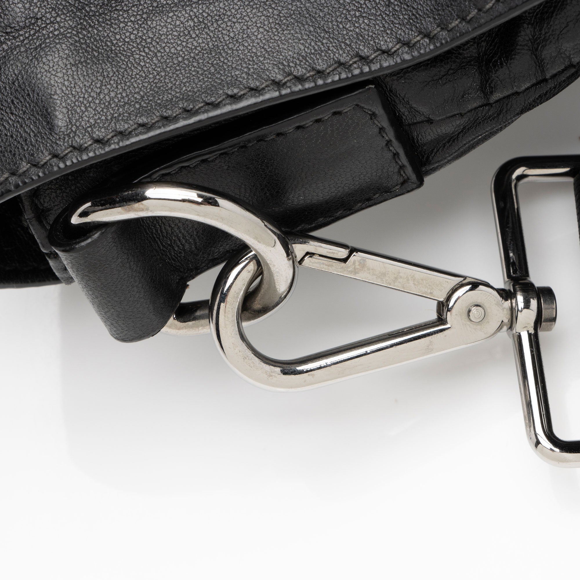 Prada Aged Calfskin Flap Messenger Bag (SHF-D2J23z)