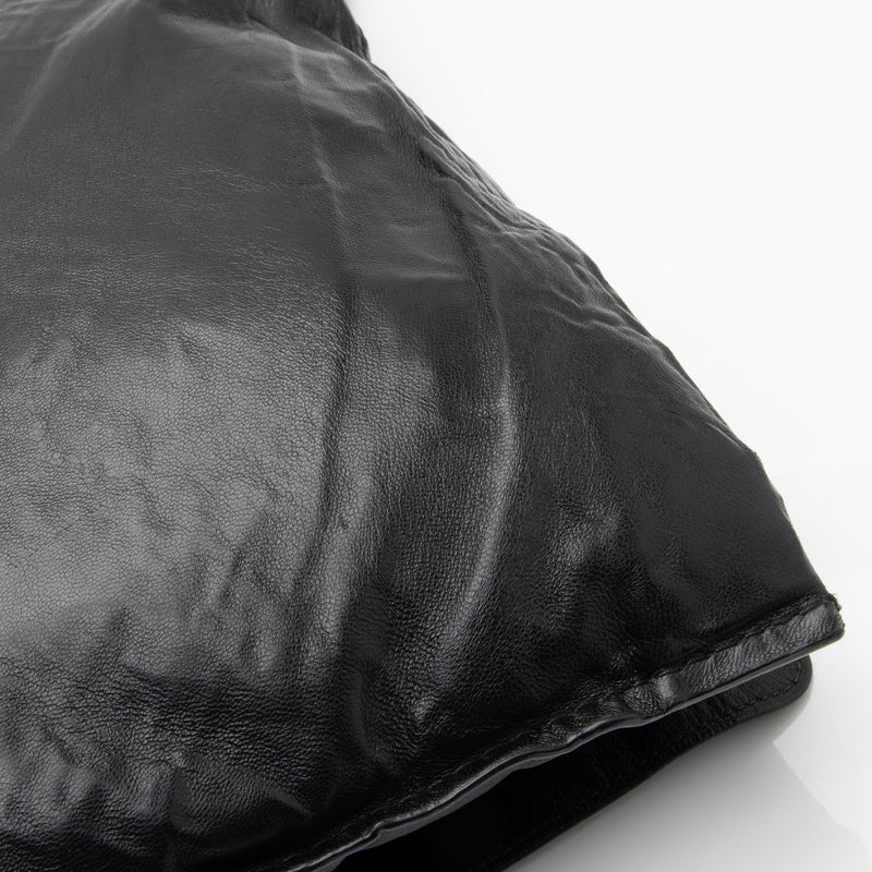 Prada Aged Calfskin Flap Messenger Bag (SHF-D2J23z)