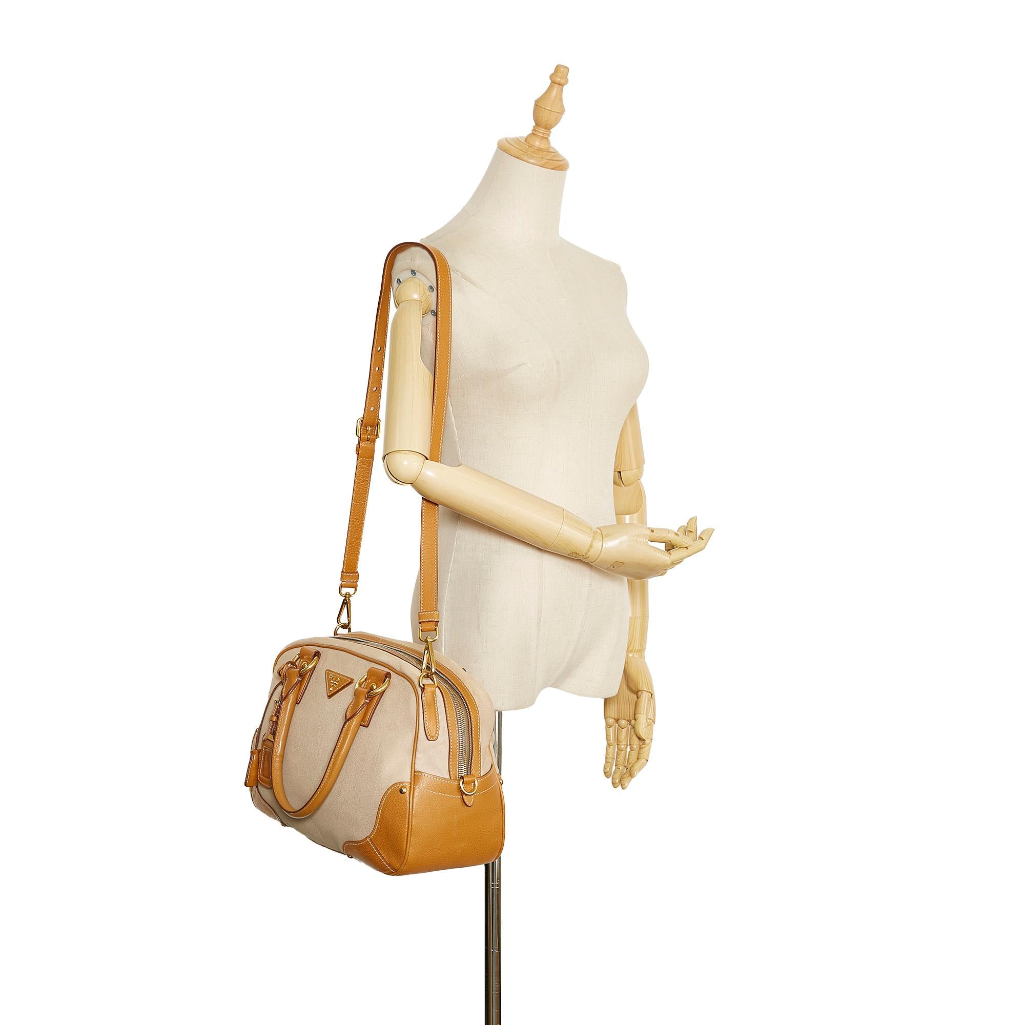 Prada Canapa Bowler Bag (SHG-V7Gtjn)