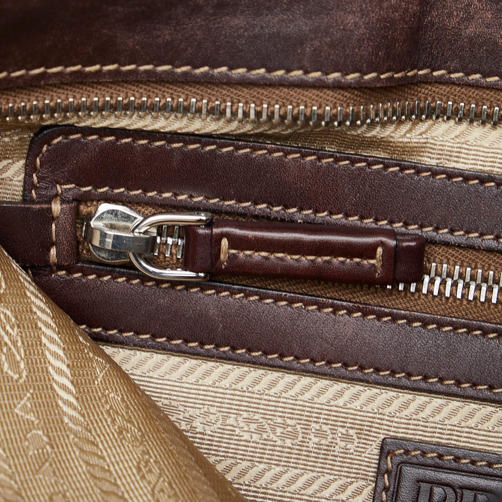 Prada Canapa Logo Crossbody Bag (SHG-USfq2K)