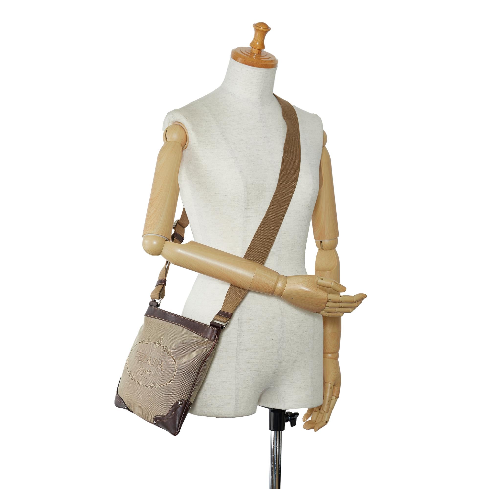 Prada Canapa Logo Crossbody Bag (SHG-USfq2K)