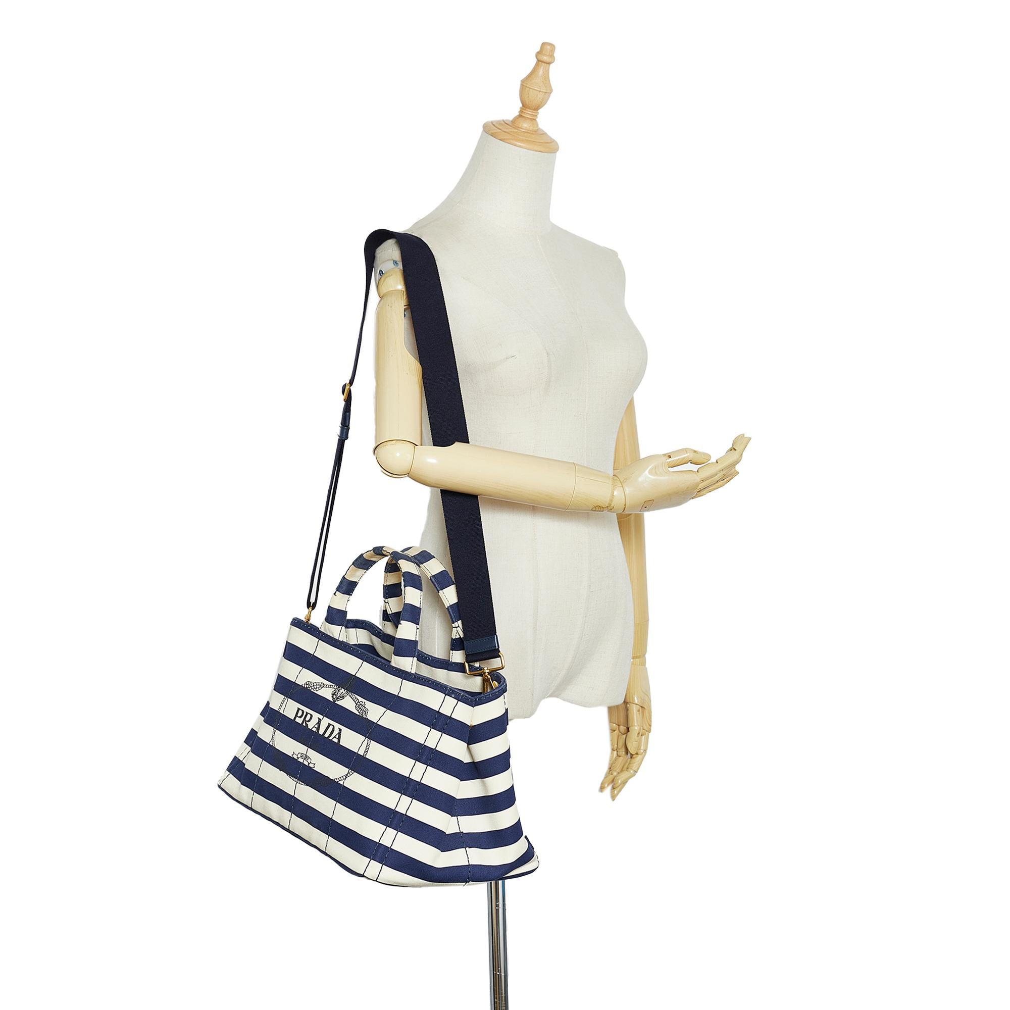 Prada Canapa Logo Satchel (SHG-rf63bu)