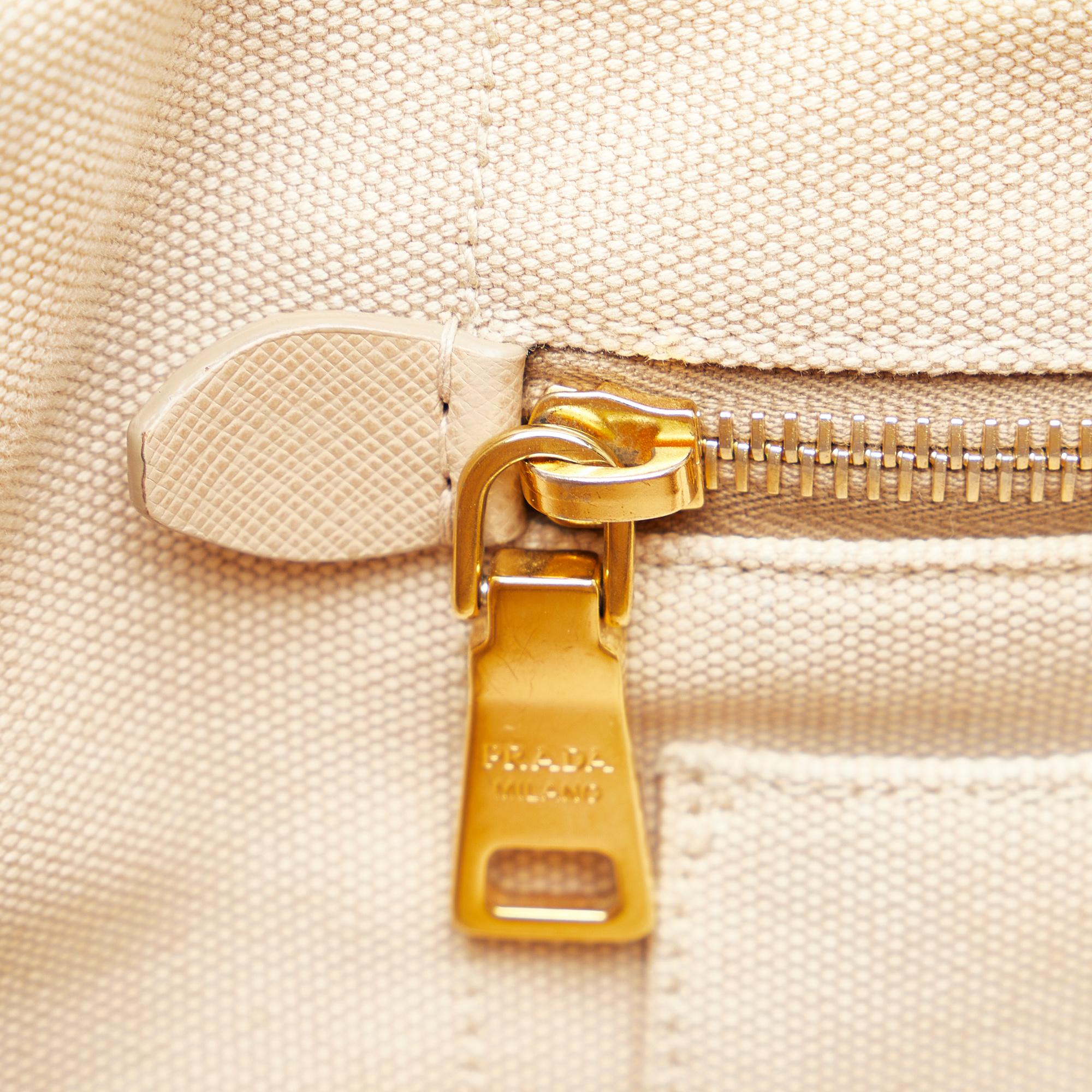 Prada Canapa Logo Satchel (SHG-m0w1KH)