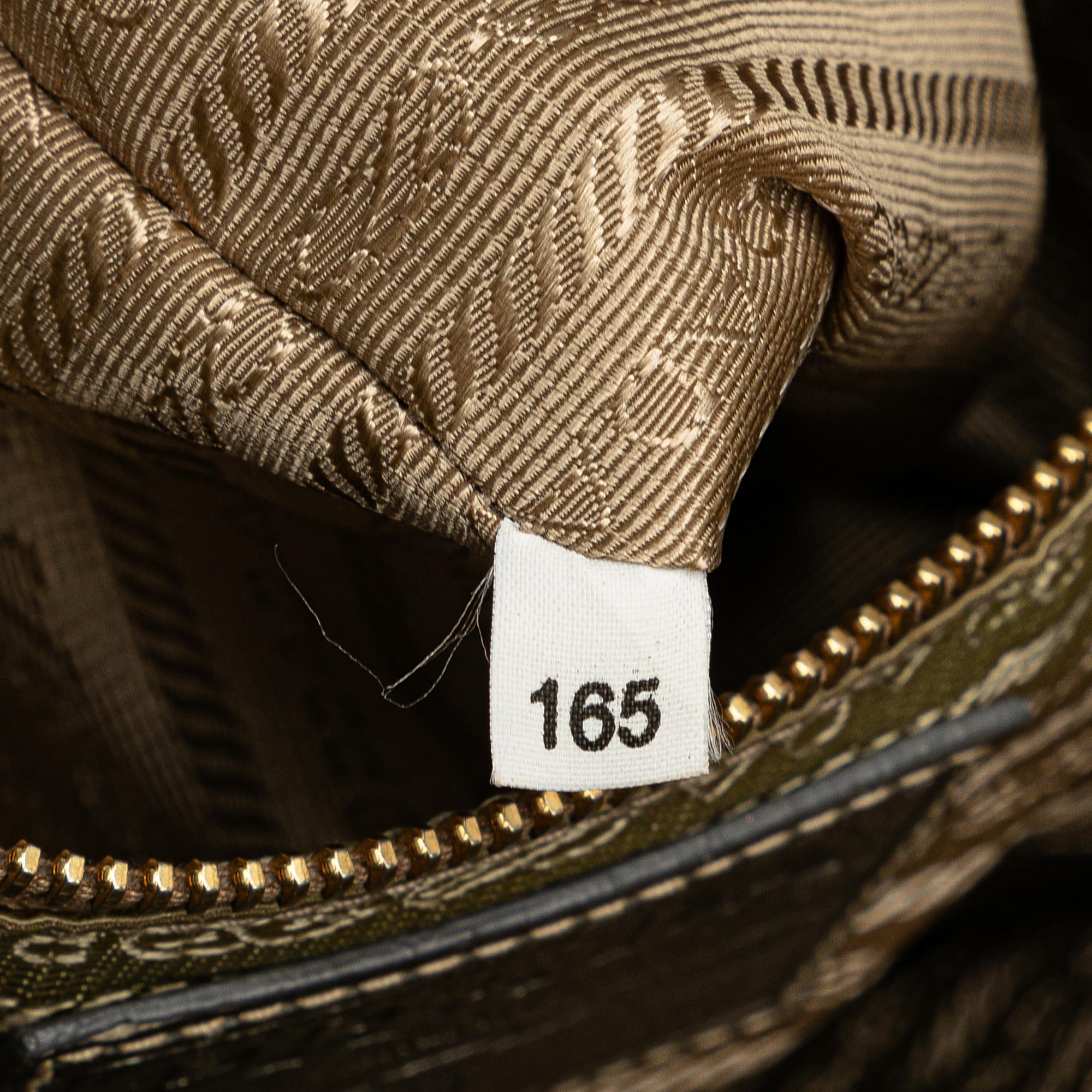 Prada Canapa Logo Shoulder Bag (SHG-MtRggi)