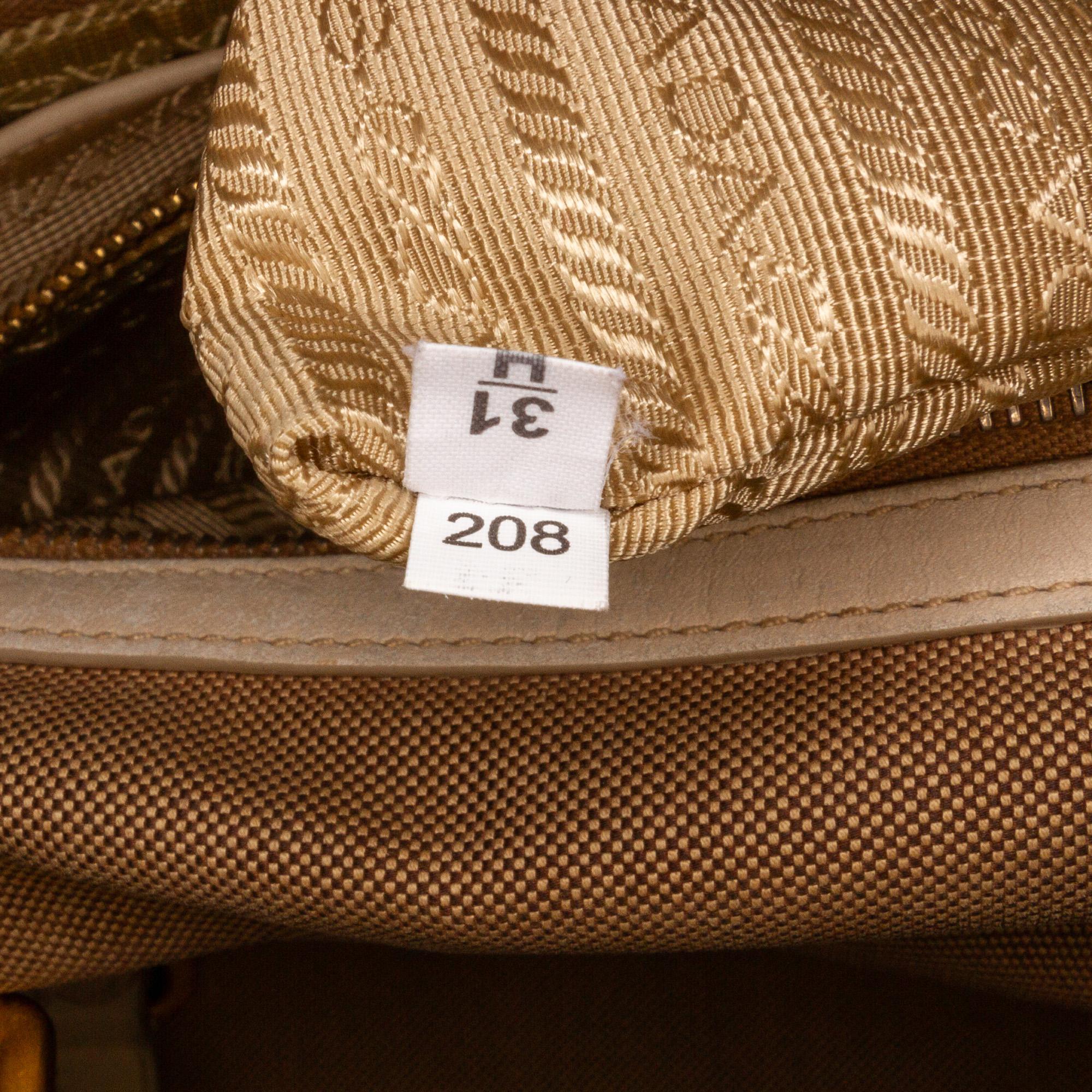 Prada Canapa Logo Shoulder Bag (SHG-VctLf9)