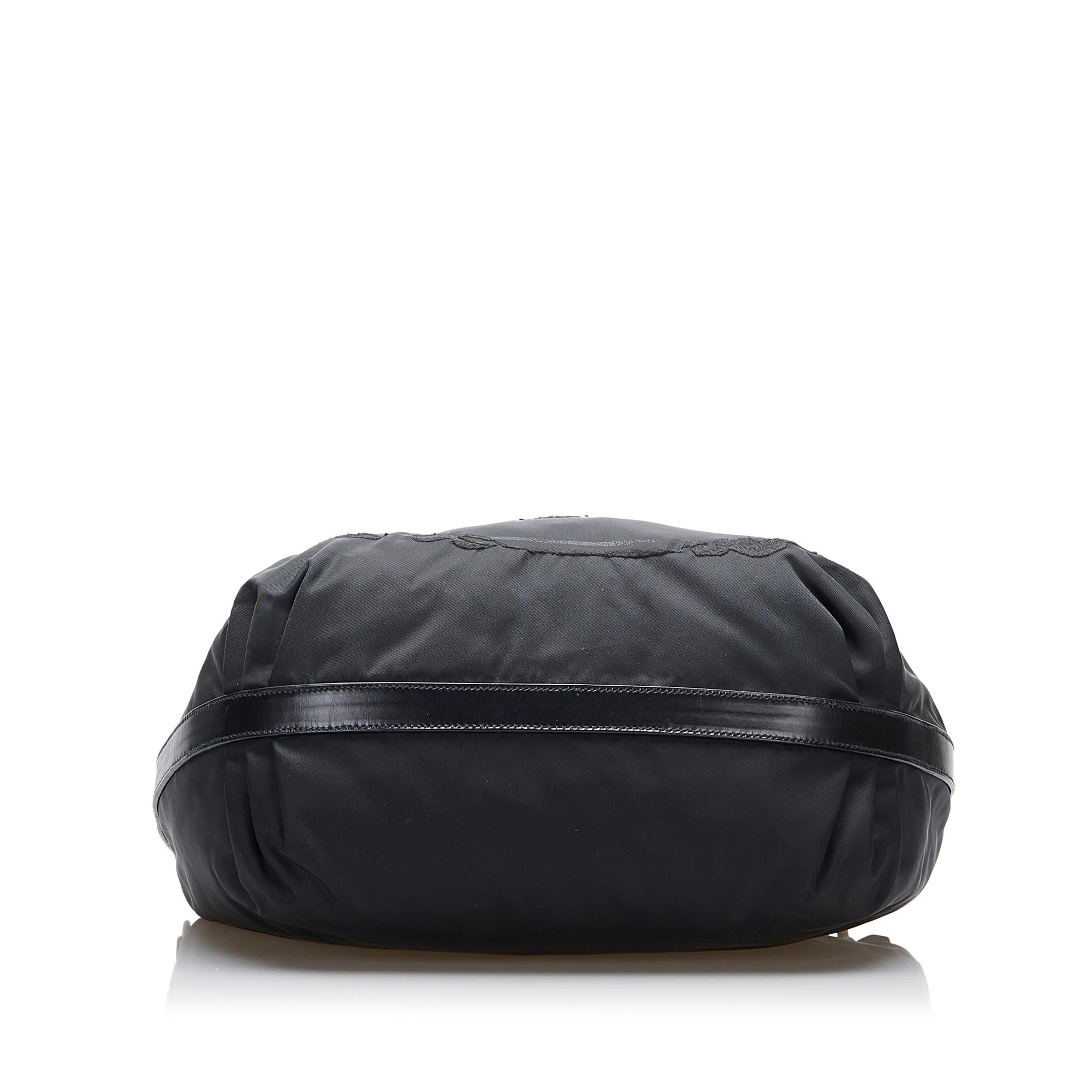 Prada Canapa Logo Tessuto Hobo (SHG-Cvv5rc)