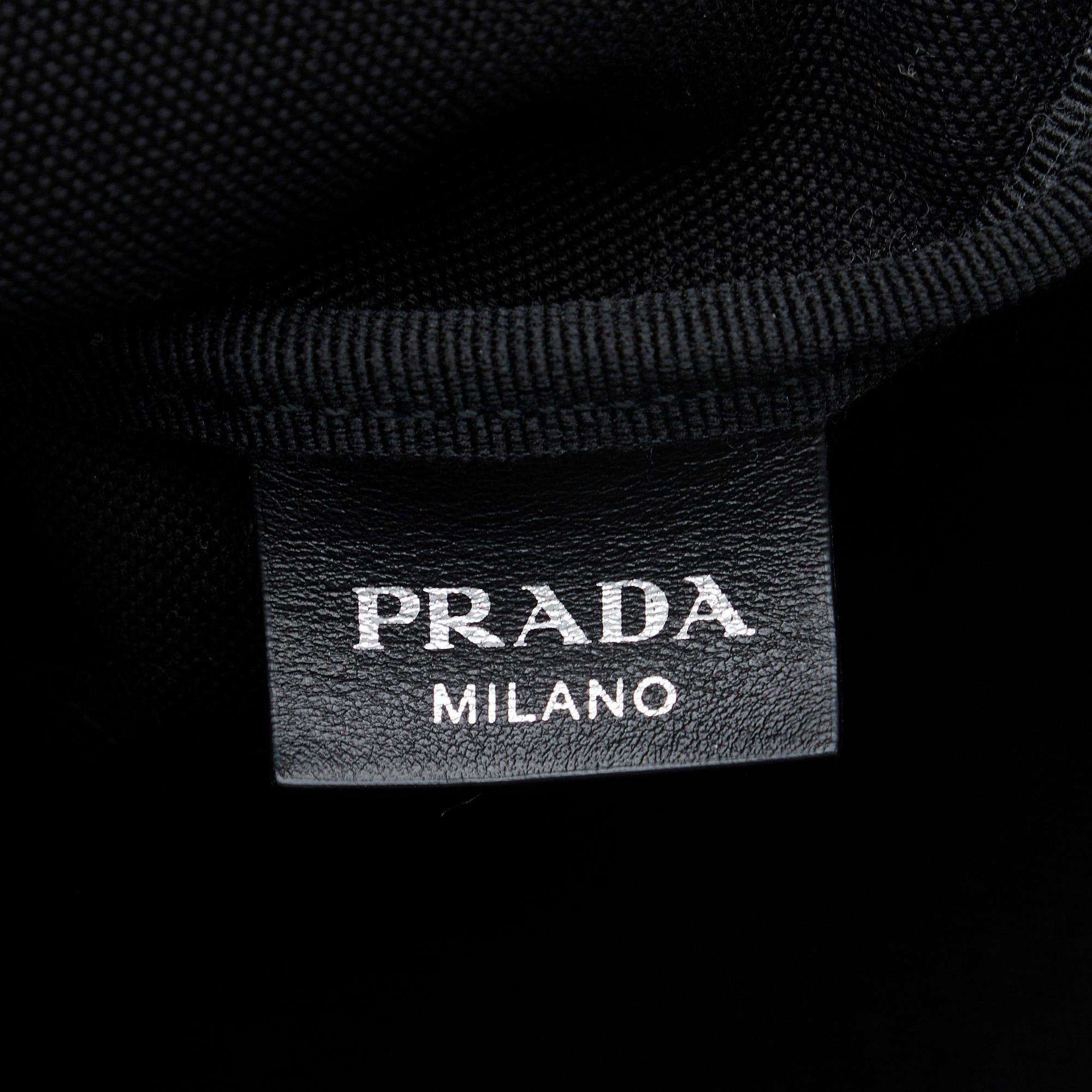 Prada Canapa Racing Logo Shopping Tote (SHG-fIzOpY)
