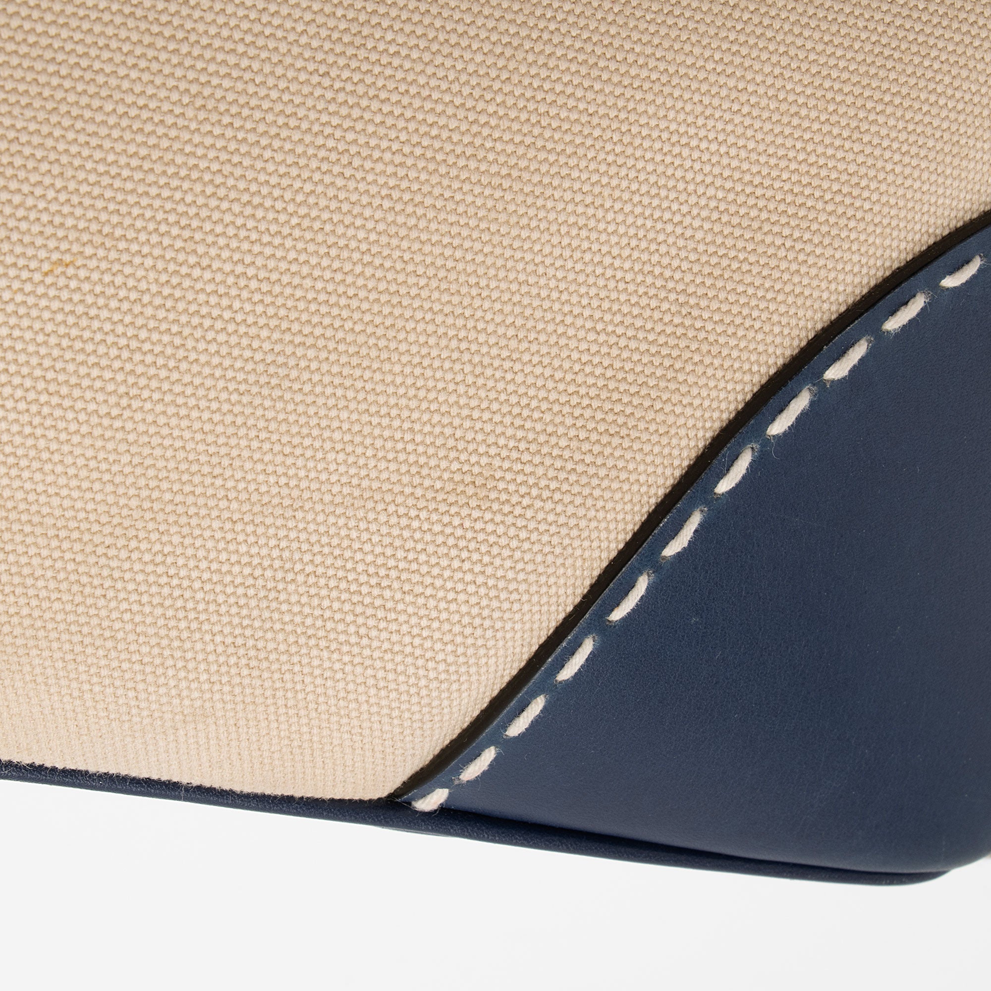 Prada Canvas Calfskin Stitch City Tote (SHF-FzLXxK)