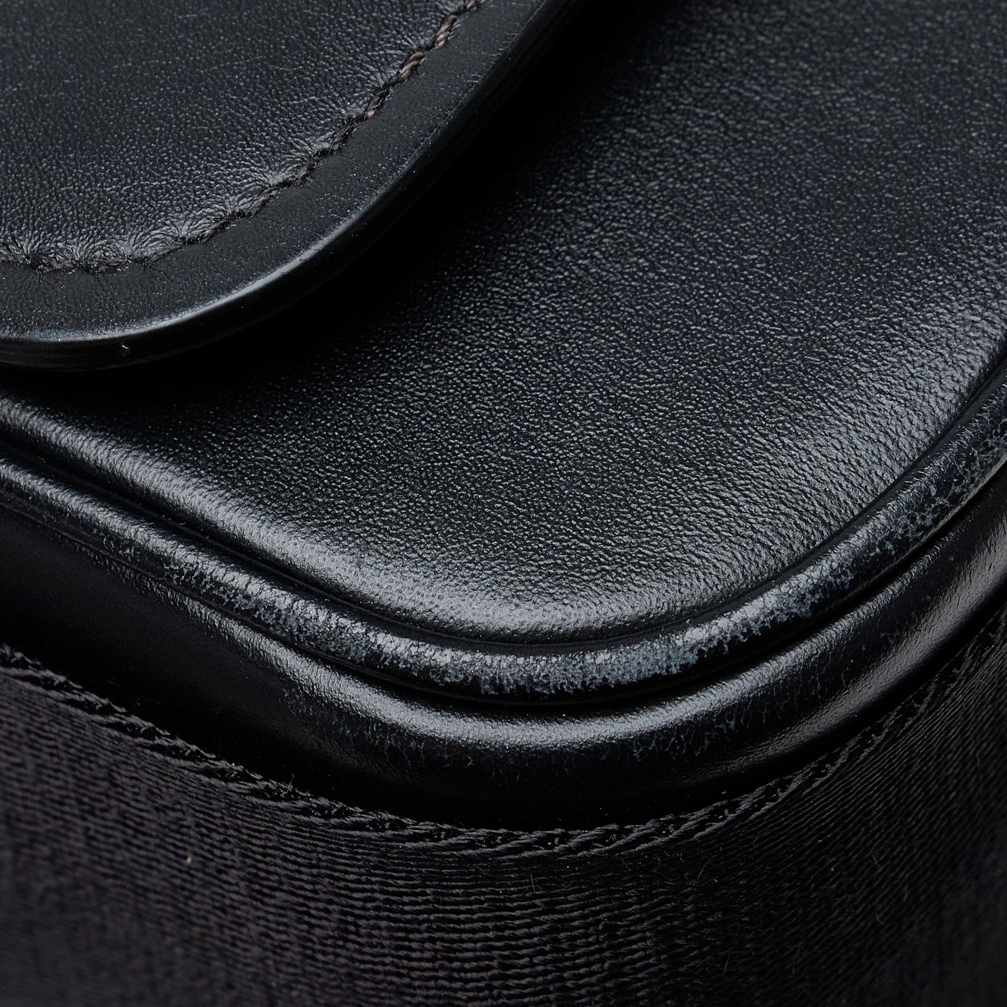 Prada City Calf Identity Flap Crossbody Bag (SHG-STZqGS)