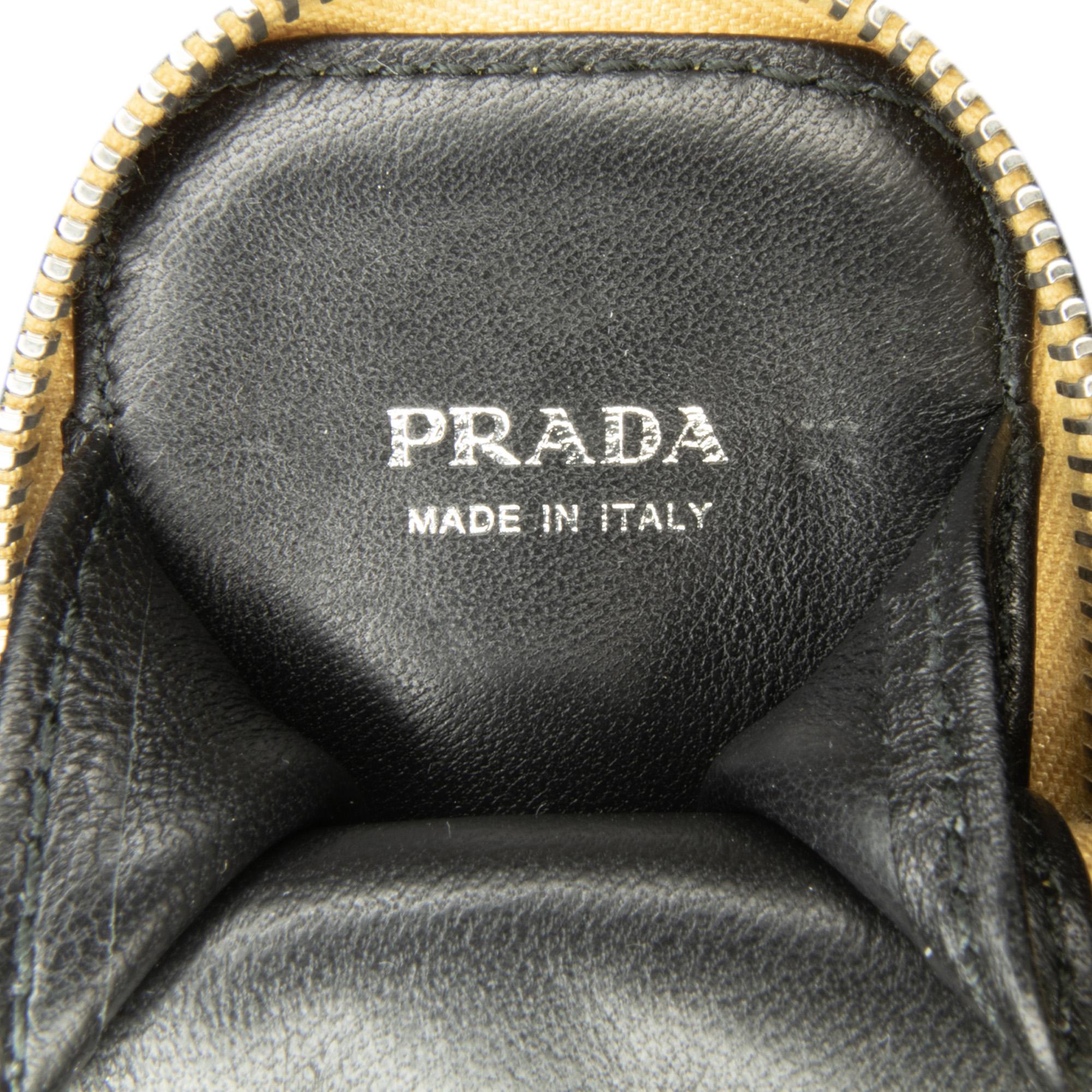 Prada Grace Lux Triangle Crossbody (SHG-rrzMkw)