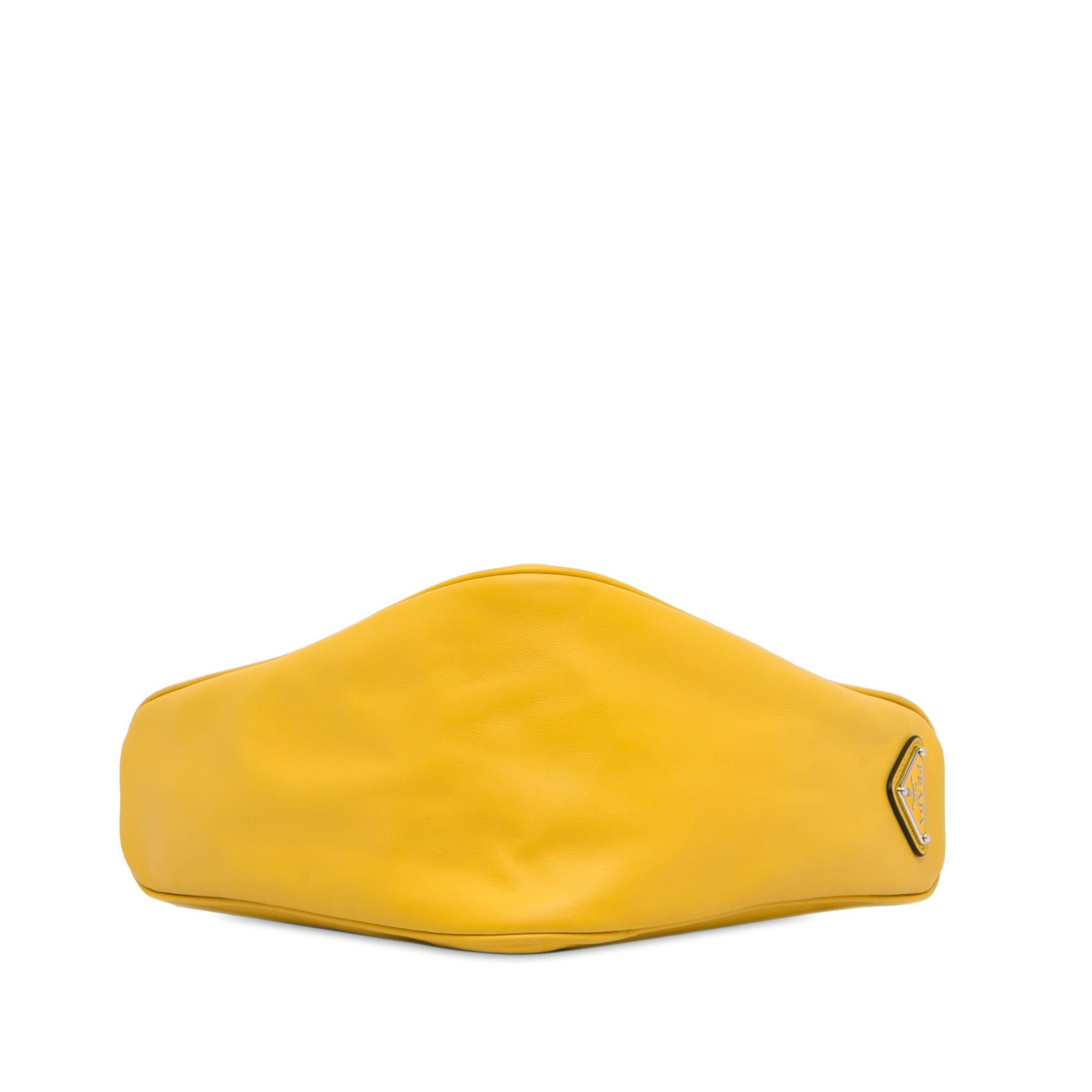 Prada Grace Lux Triangle Crossbody (SHG-rrzMkw)