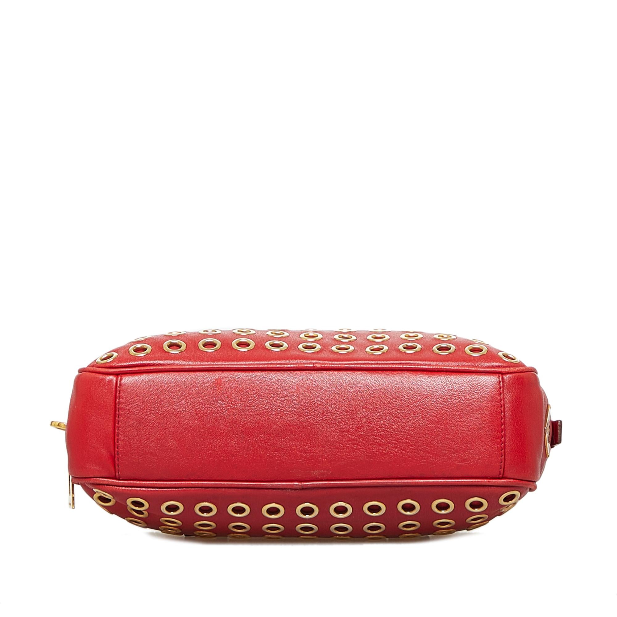 Prada Grommet Handbag (SHG-aQ3nam)