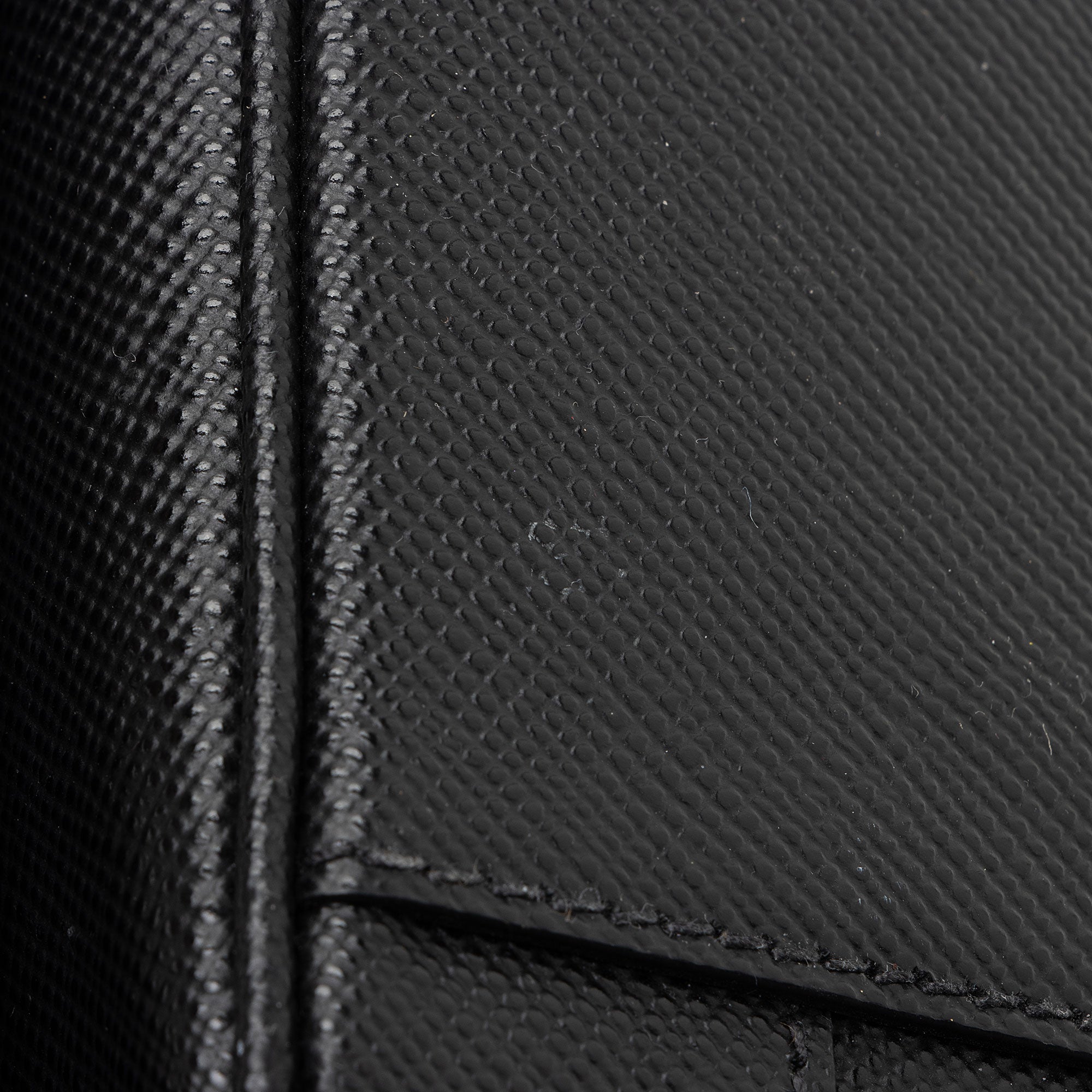 Prada Leather Triangle Logo Flap Shoulder Bag (SHF-gkkZ4n)