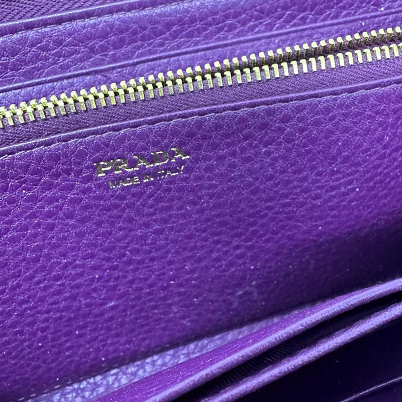 Prada Leather Zip Around Long Wallet (SHG-MUMn0z)