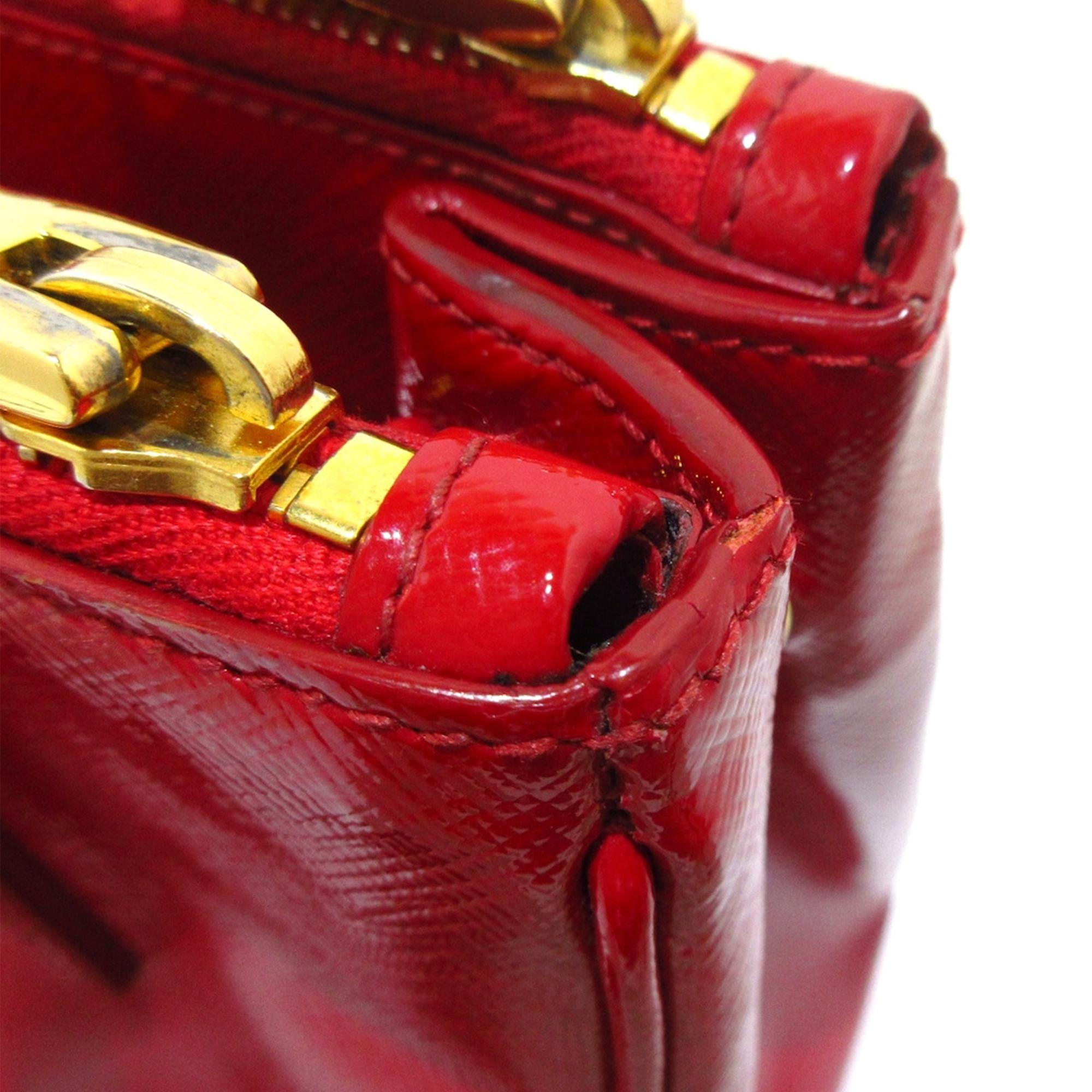 Prada Mini Saffiano Vernice Galleria Double Zip Satchel (SHG-7J2noA)