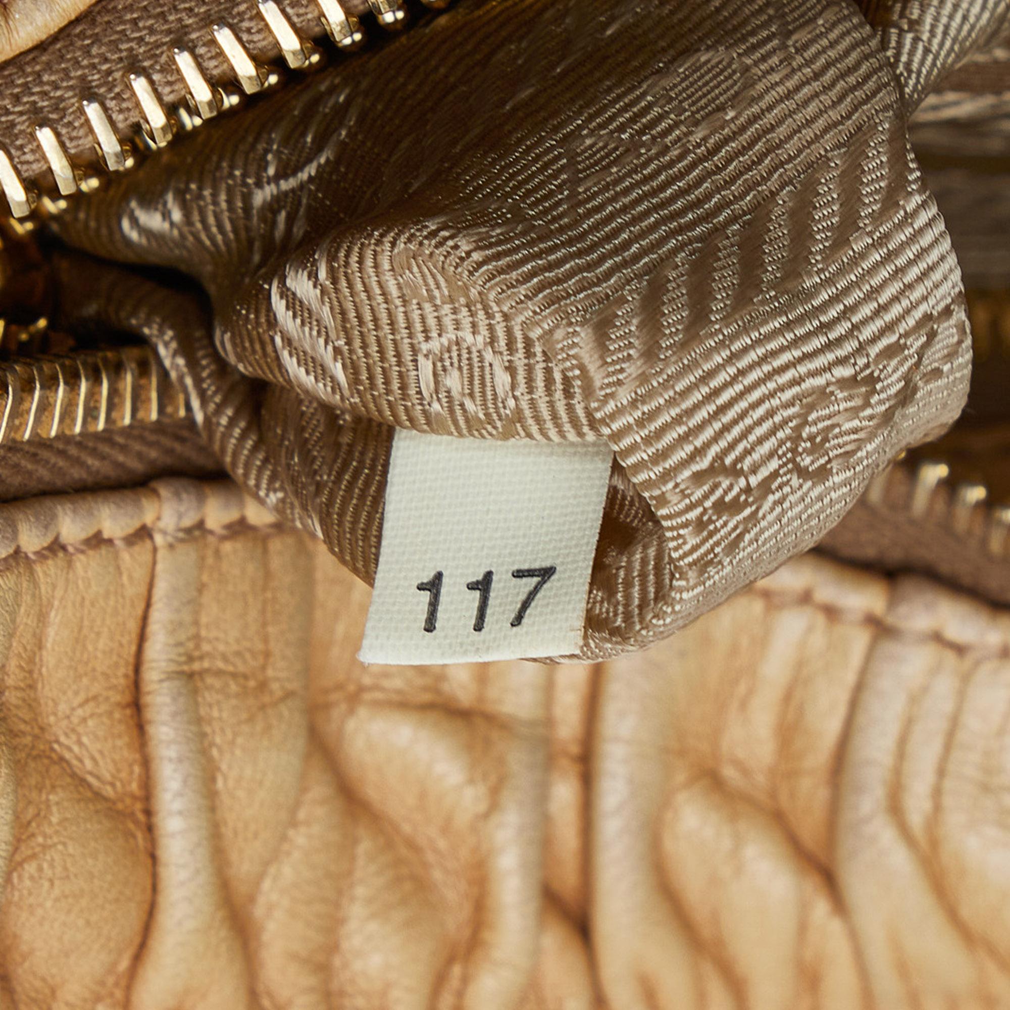 Prada Nappa Gaufre Chain Shoulder Bag (SHG-tjjCqR)