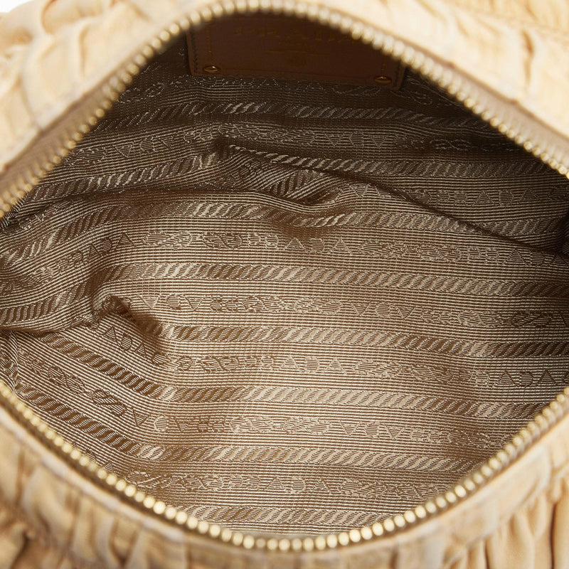 Prada Nappa Gaufre Chain Shoulder Bag (SHG-tjjCqR)