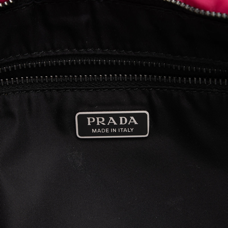 Prada Padded Nylon Large Chain Clutch (SHF-dHics9) – LuxeDH