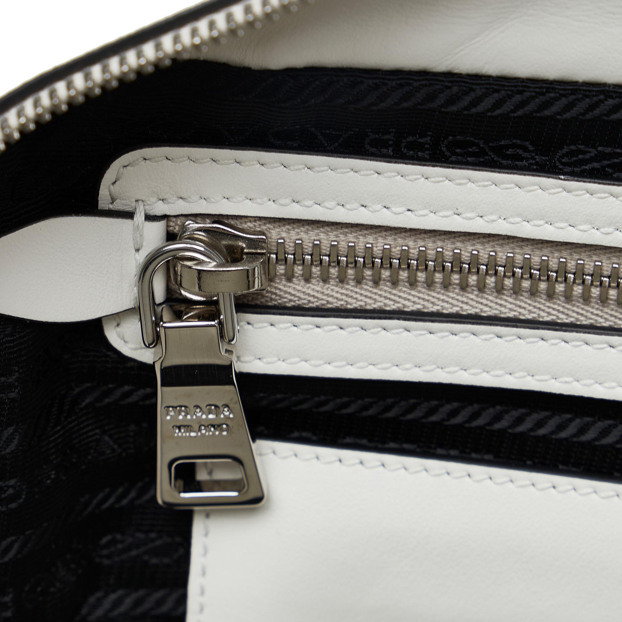 Prada Racing Logo Satchel (SHG-MufGJE)