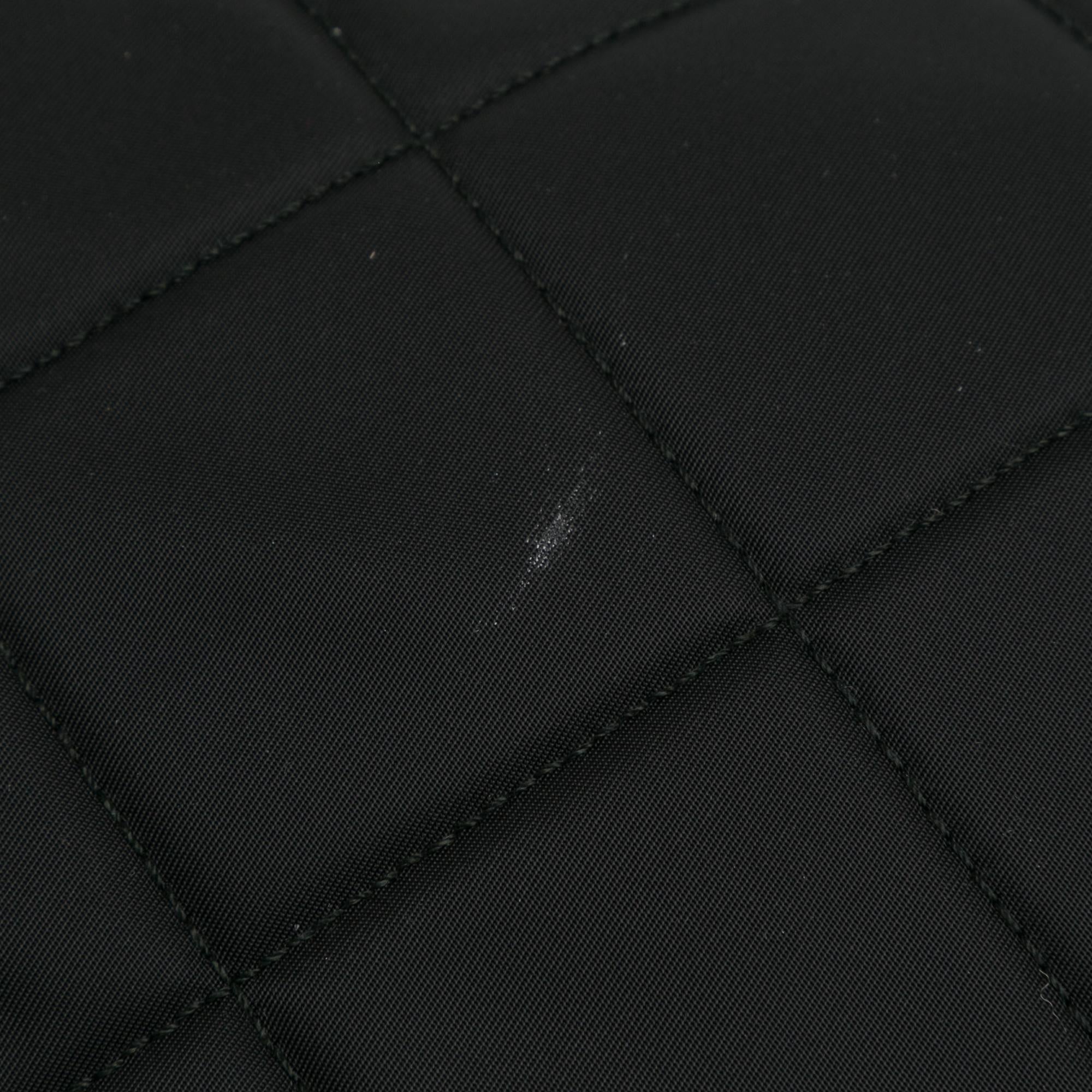 Prada Re-Nylon Re-Edition 1995 Chaine Shoulder Bag (SHG-UjeRfW)