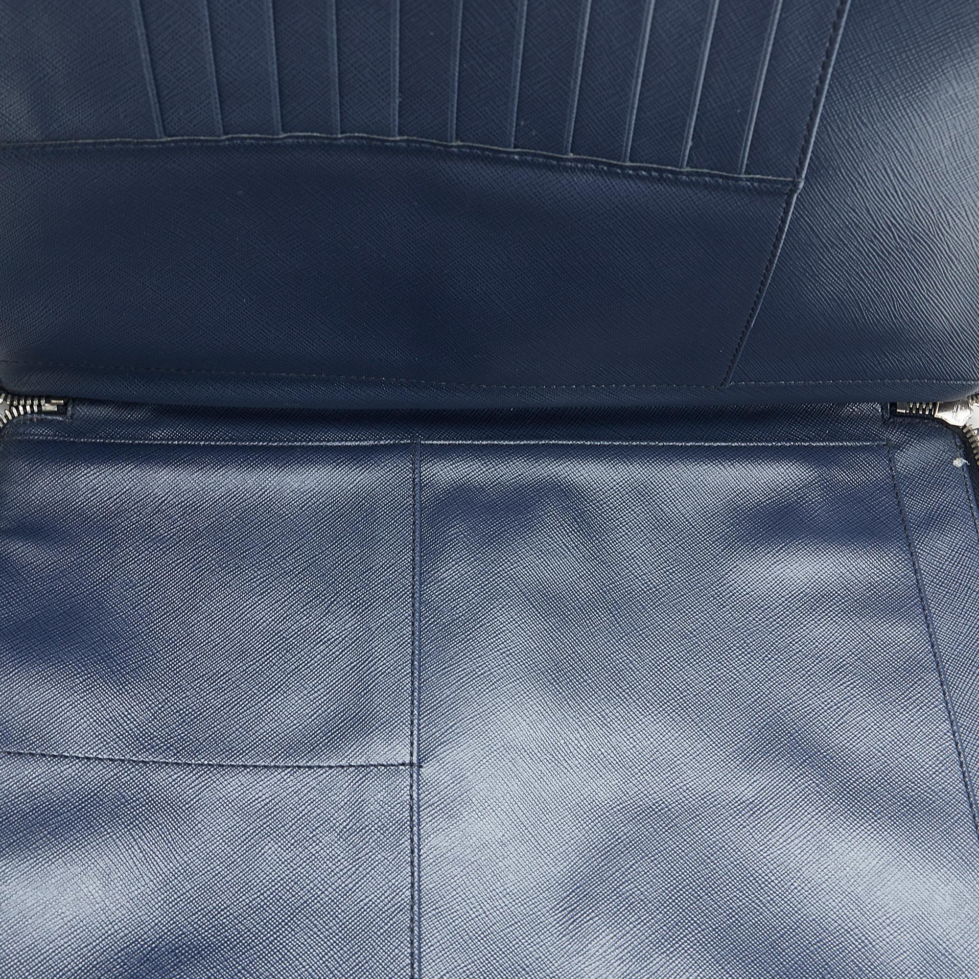 Prada Saffiano Business Bag (SHG-VcQIGB)