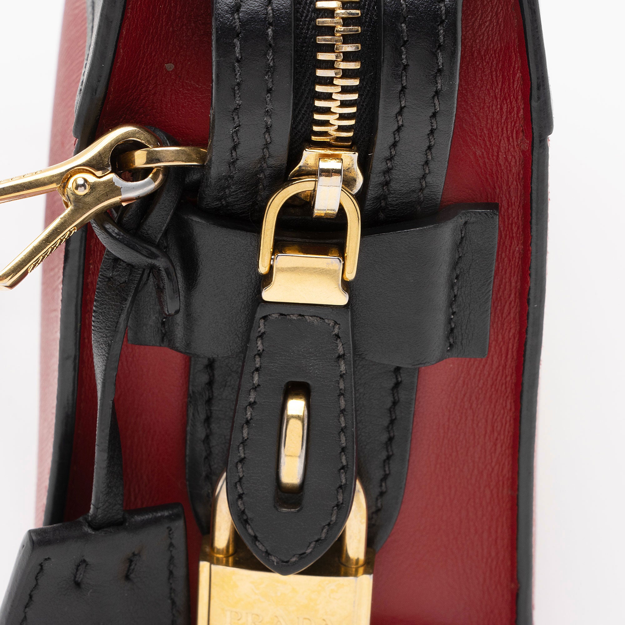 Prada Saffiano City Calf Esplanade Crossbody Bag (SHF-aLiiW2)