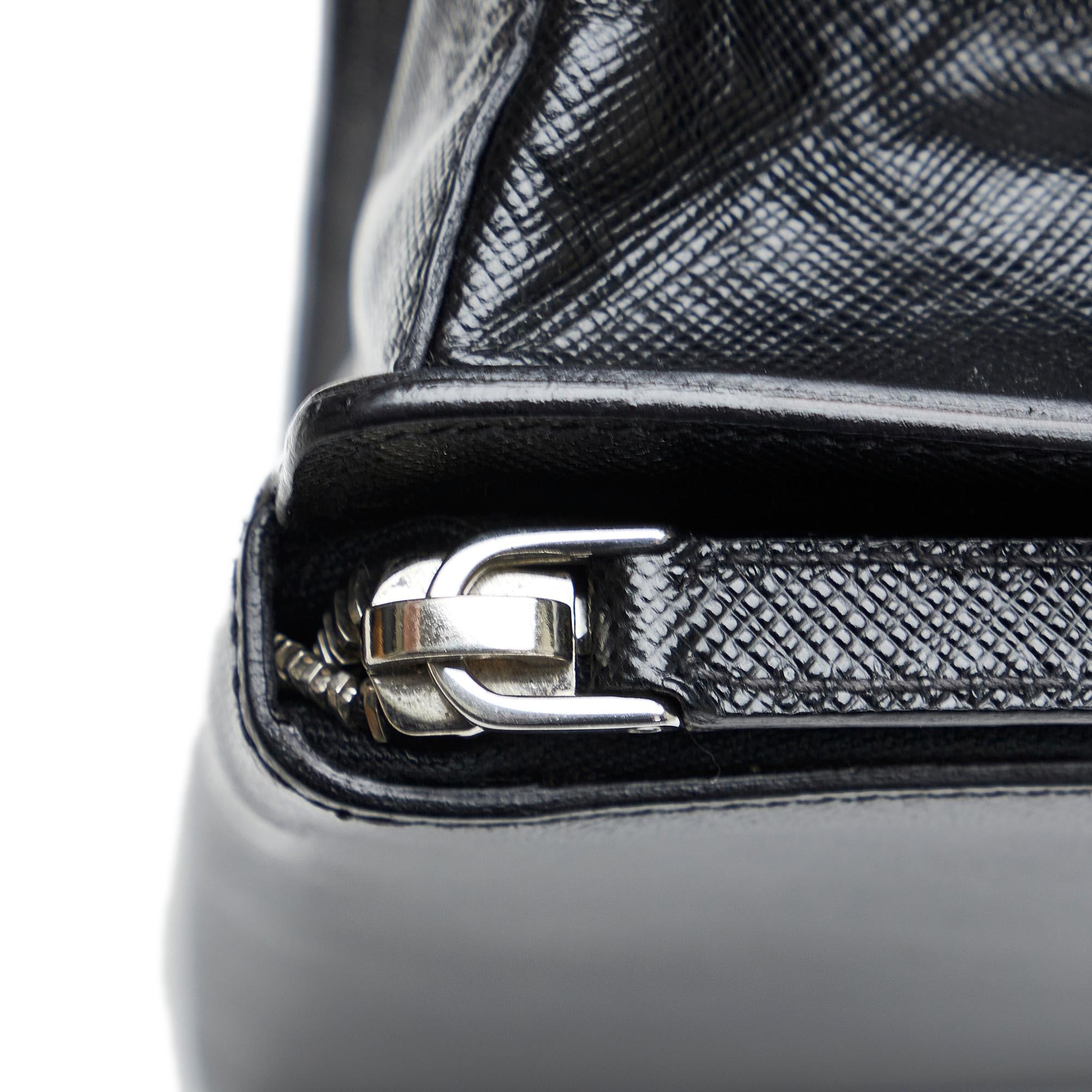 Prada Saffiano Clutch (SHG-lMyOBv)