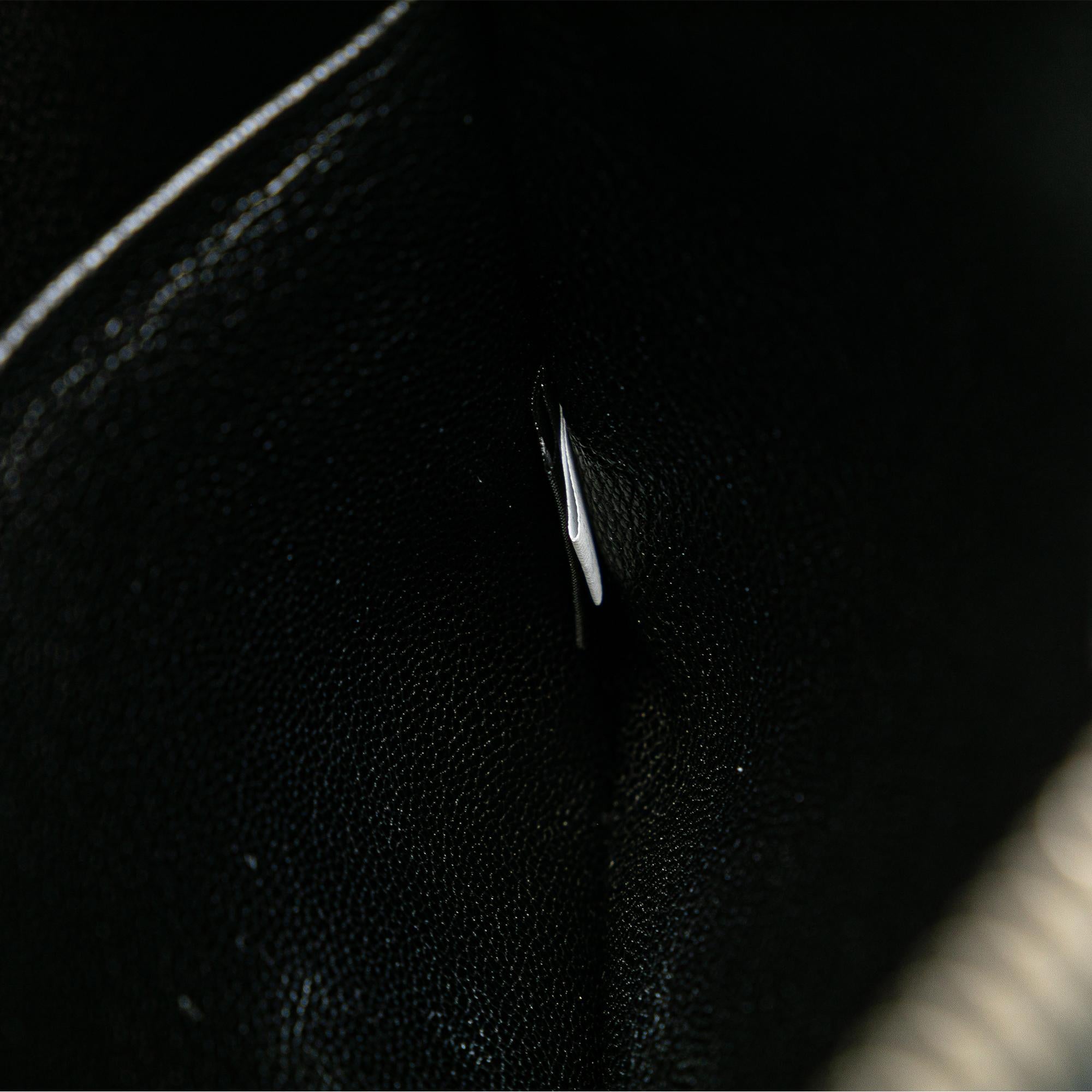 Prada Saffiano Clutch (SHG-3digsX)