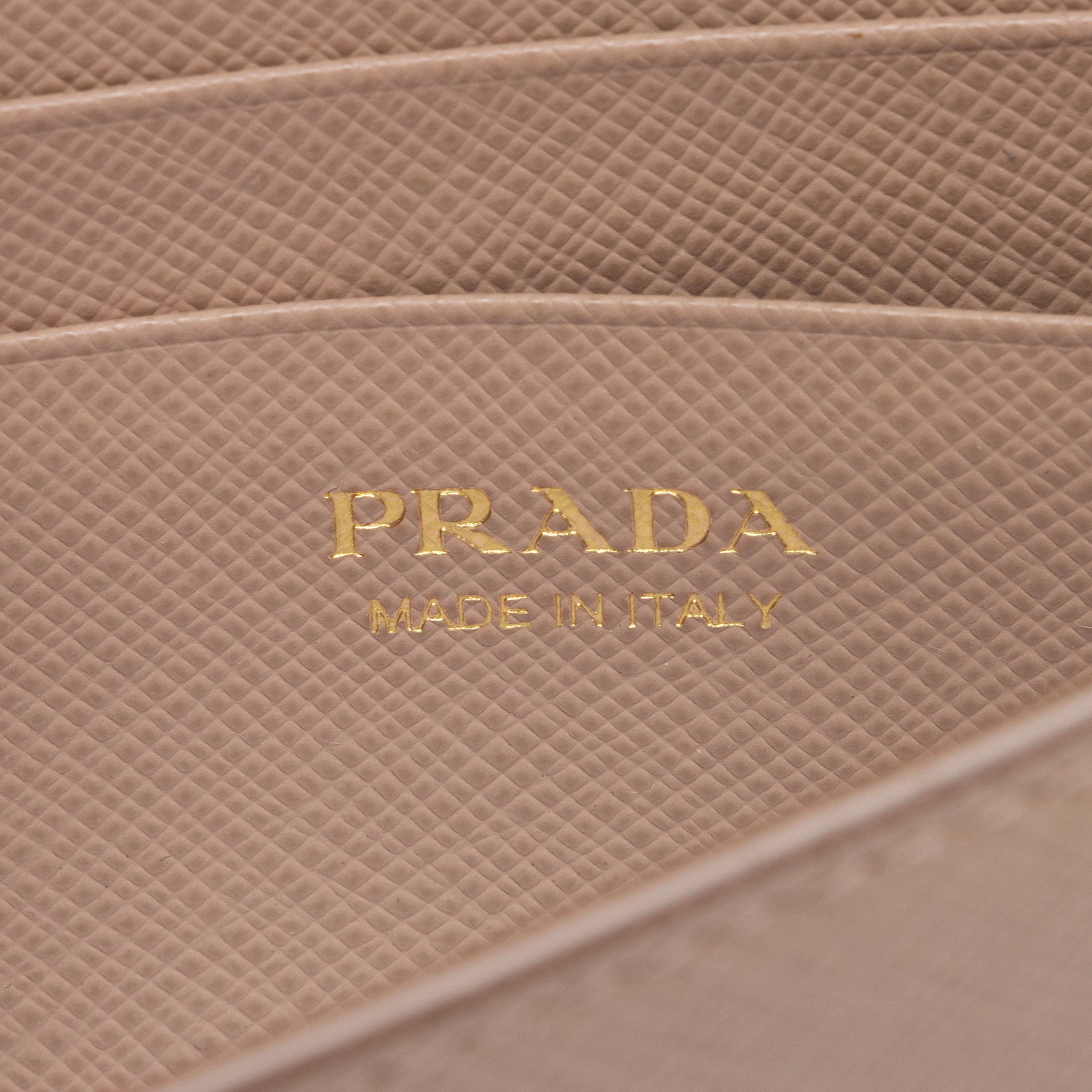 Prada Saffiano Continental Wallet on Chain Bag (SHF-SzvpEr)