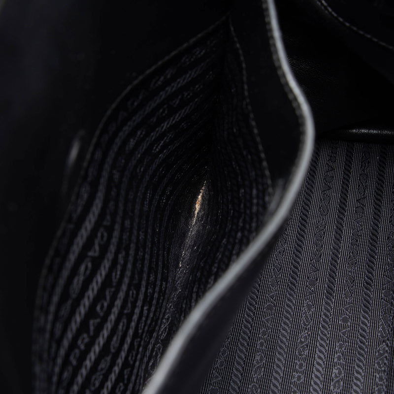 Prada Saffiano Cuir Leather Monochrome Medium Tote (SHF-DYUb1h)