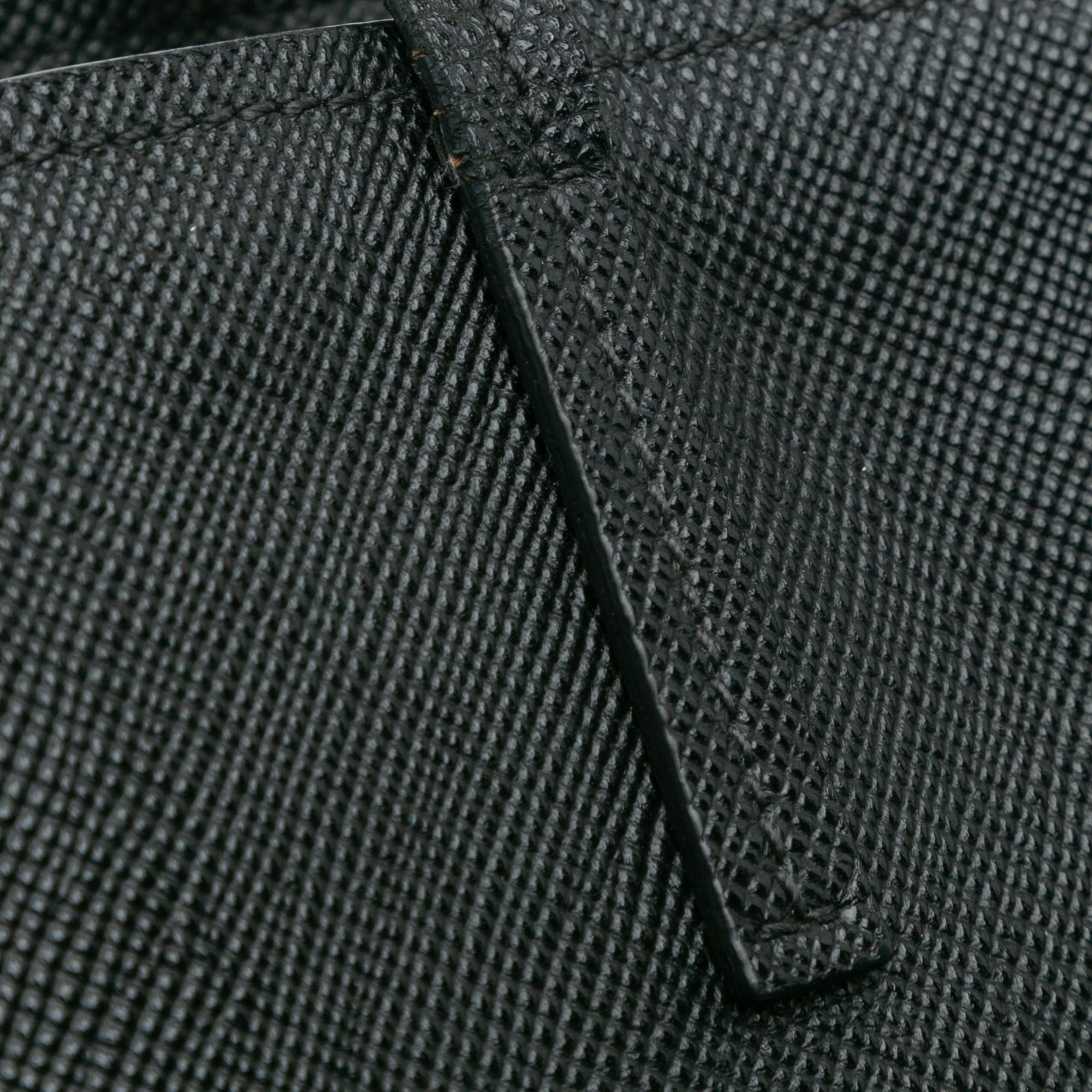 Prada Saffiano Cuir Tote (SHG-U4r466)