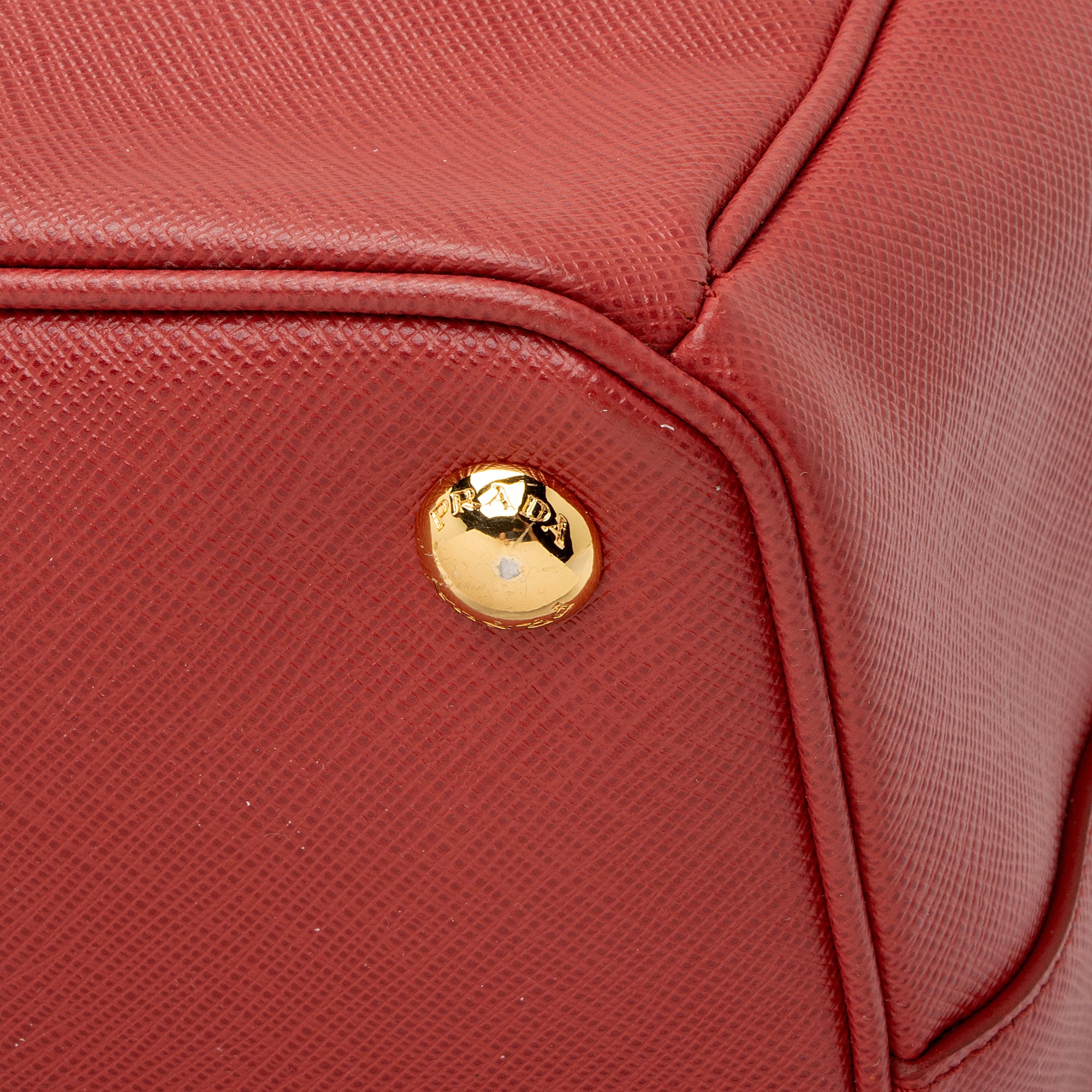 Prada Saffiano Lux Double Zip Medium Tote (SHF-nSgtps)