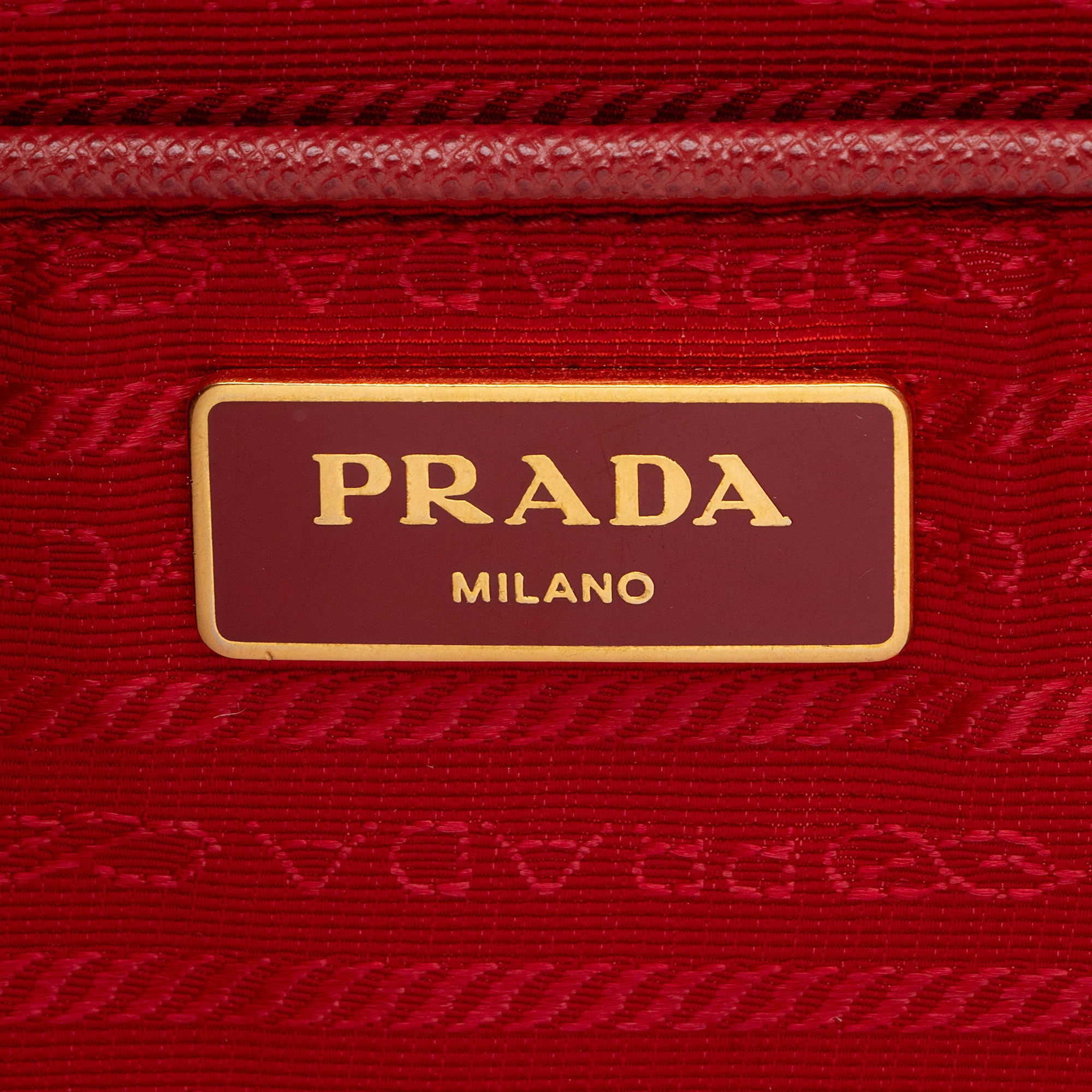 Prada Saffiano Lux Double Zip Medium Tote (SHF-nSgtps)
