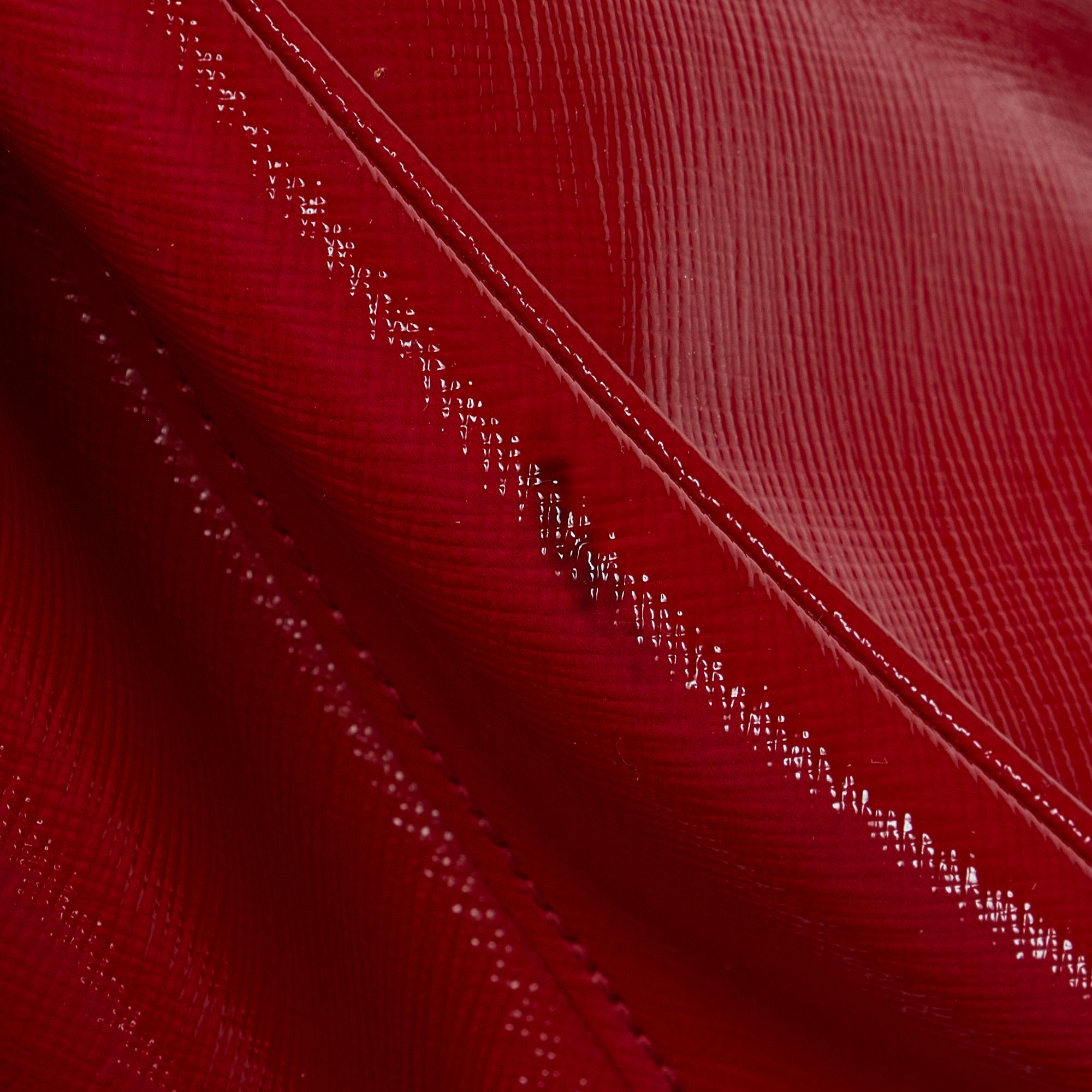 Prada Saffiano Lux Galleria Double Zip (SHG-r7cxnL)