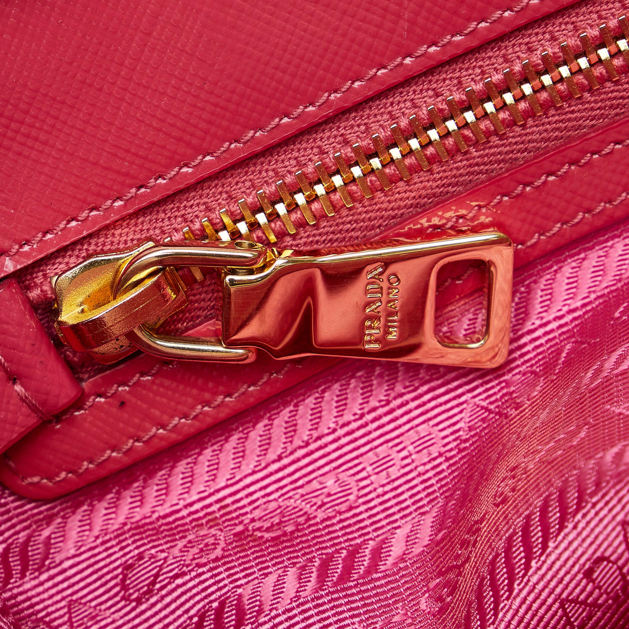 Prada Saffiano Lux Galleria Double Zip (SHG-alTa16)
