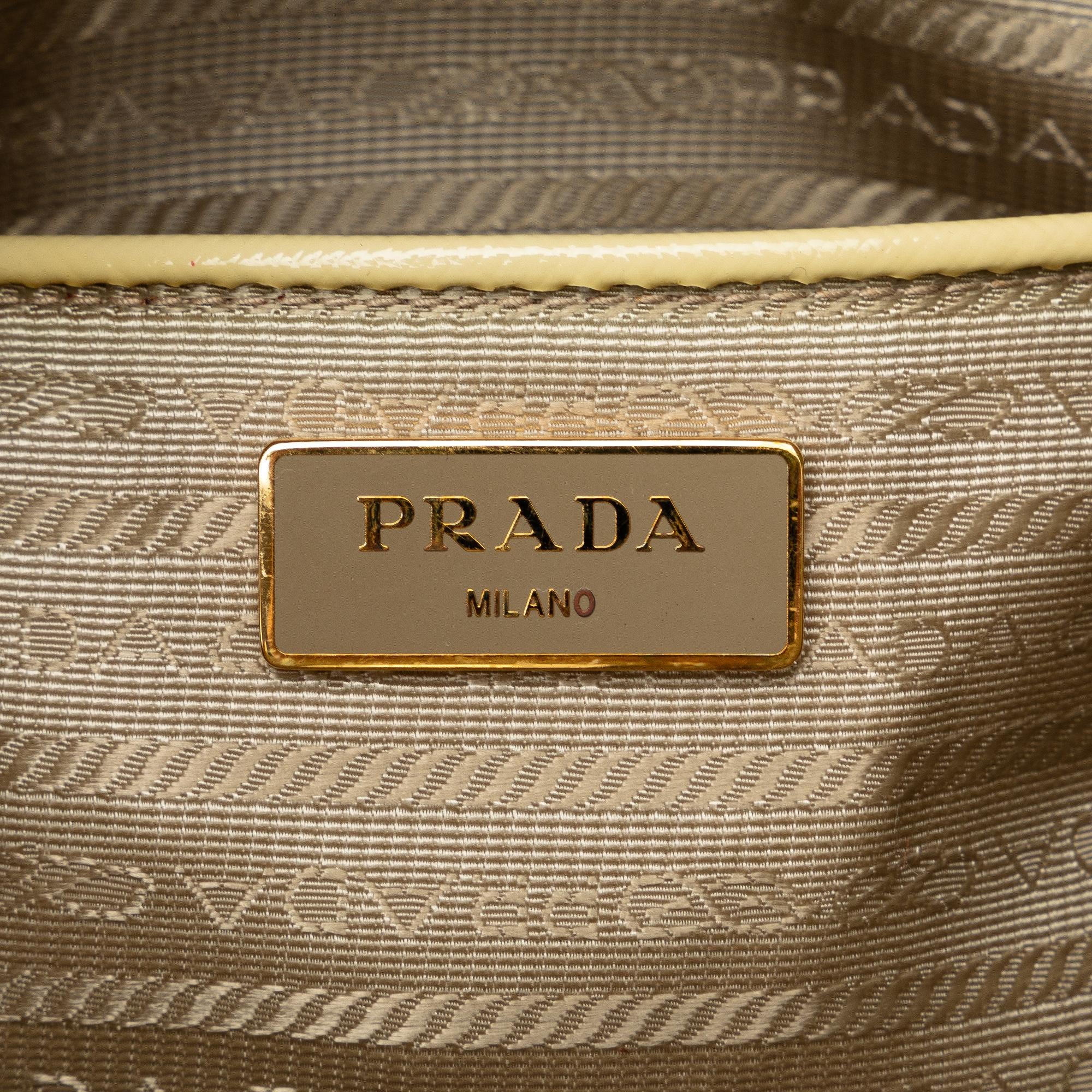 Prada Saffiano Lux Promenade (SHG-mcR6Zg)
