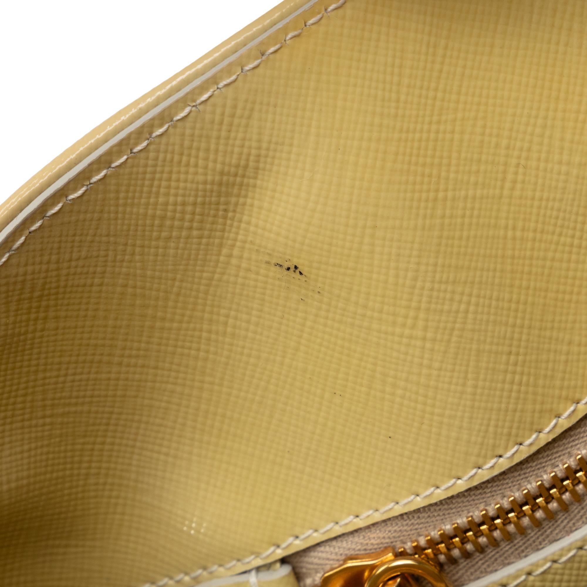 Prada Saffiano Lux Promenade (SHG-mcR6Zg)