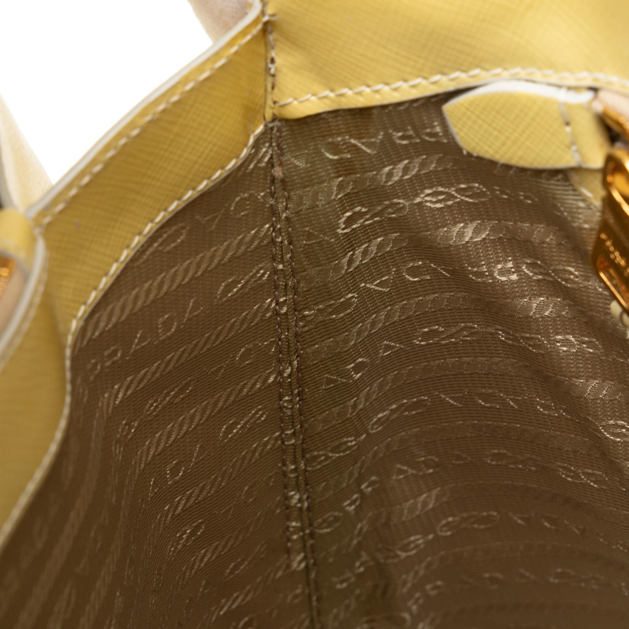 Prada Saffiano Lux Promenade (SHG-mcR6Zg)